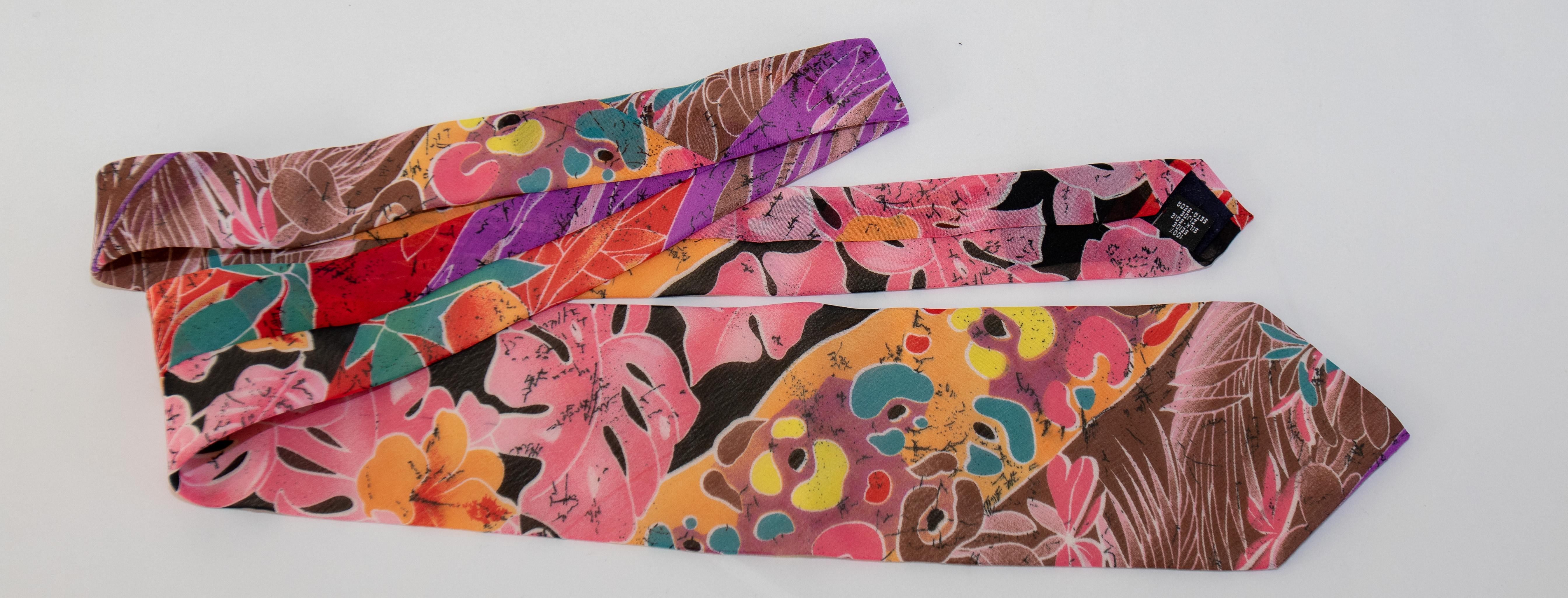 1990s GUCCI Silk Tie Abstract Design Italy 1