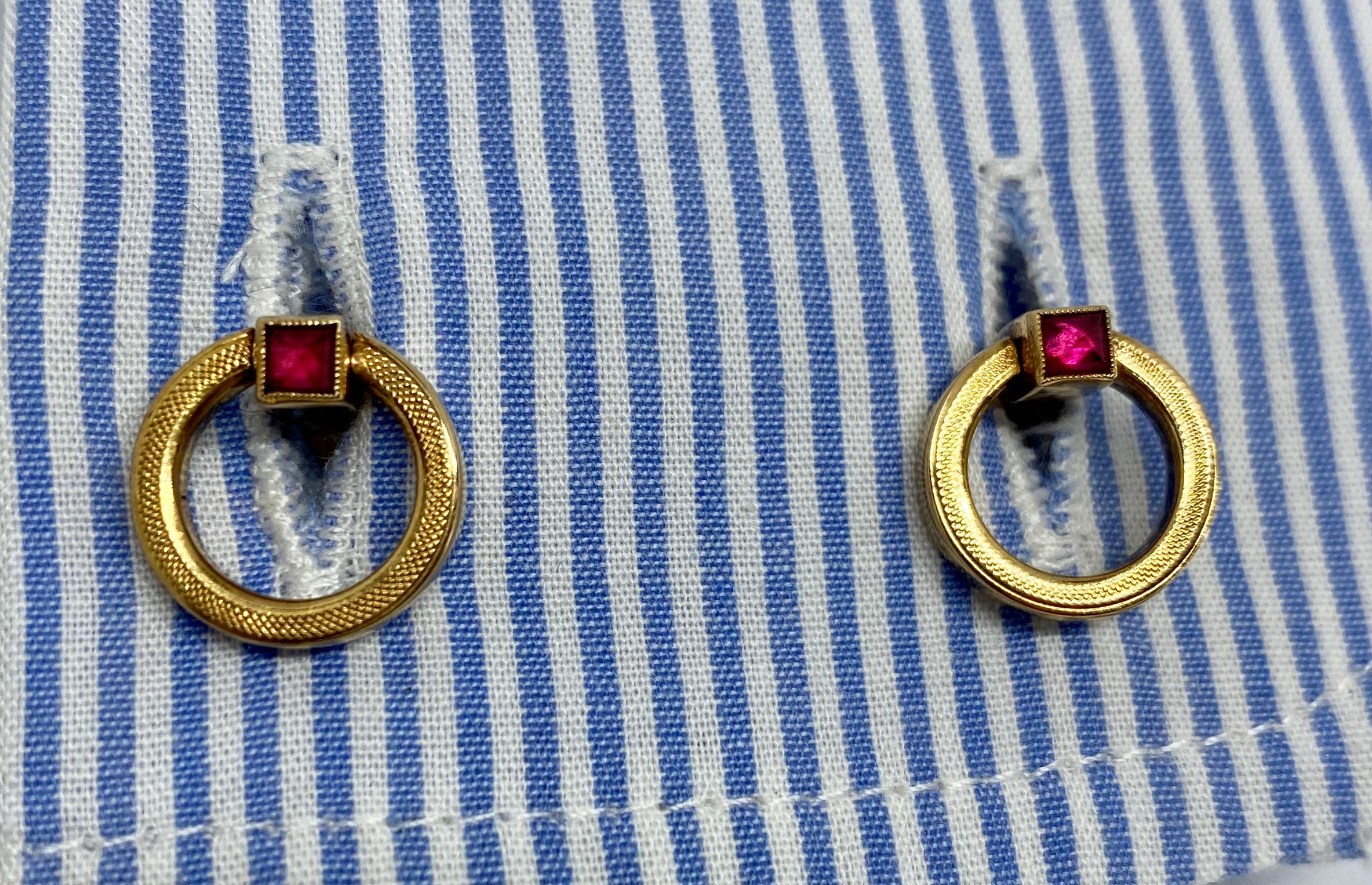 Gucci Snaffle Cufflinks in 18 Karat Yellow Gold with Moonstones and Amethysts In Good Condition In San Rafael, CA