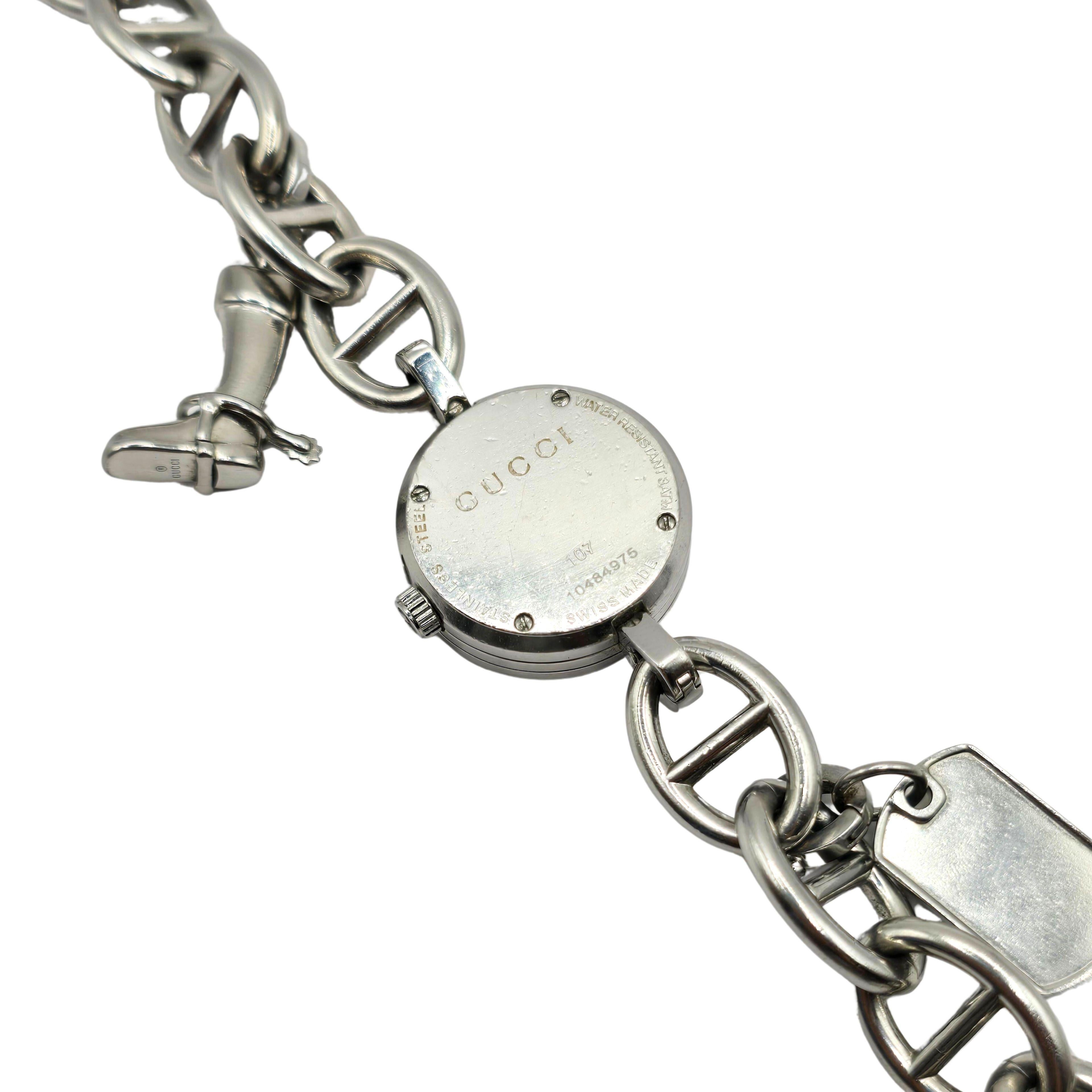 Vintage Gucci Stainless Steel Bracelet Watch with Charms Model 107 In Good Condition For Sale In West Sussex, GB
