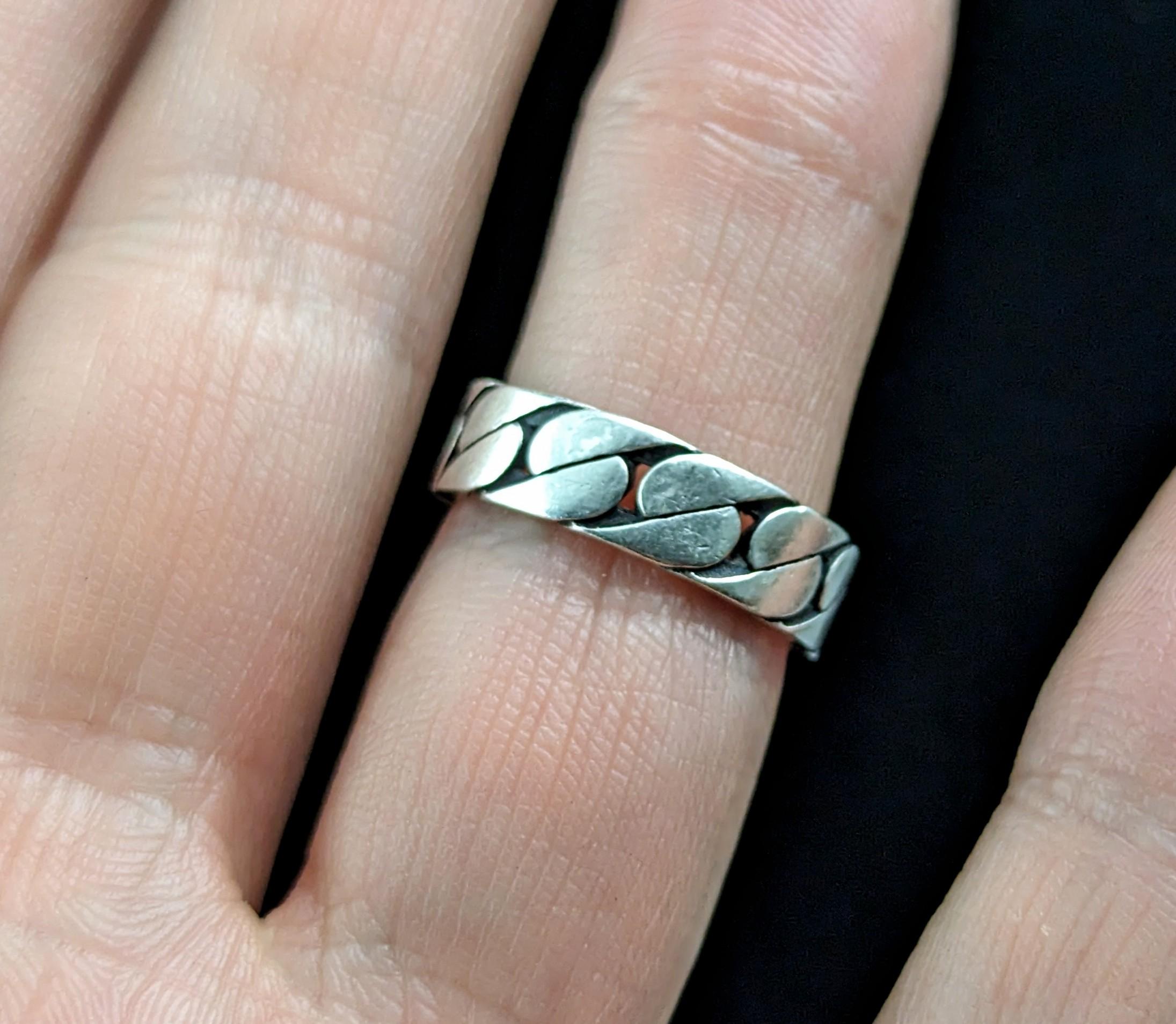 Vintage Gucci sterling silver chain ring, interlocking GG, Boxed  In Good Condition In NEWARK, GB