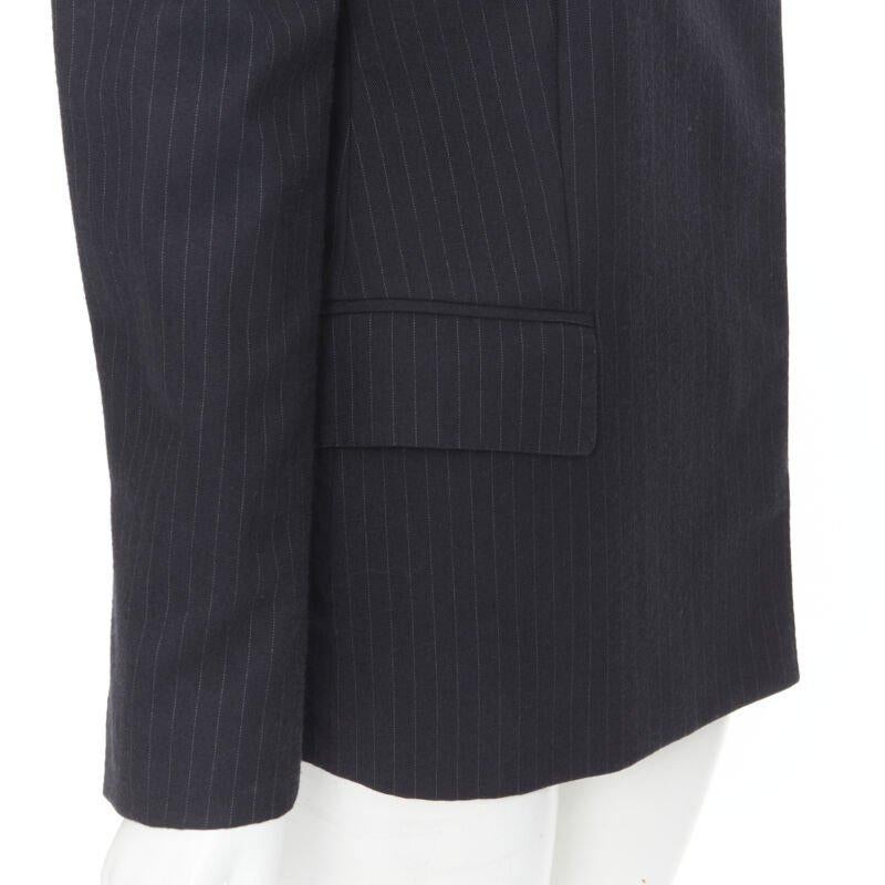 Vintage GUCCI TOM FORD 2001 Grauer minimalistischer Blazer mit Nadelstreifen im Stil eines Offiziers IT42 M im Angebot 2