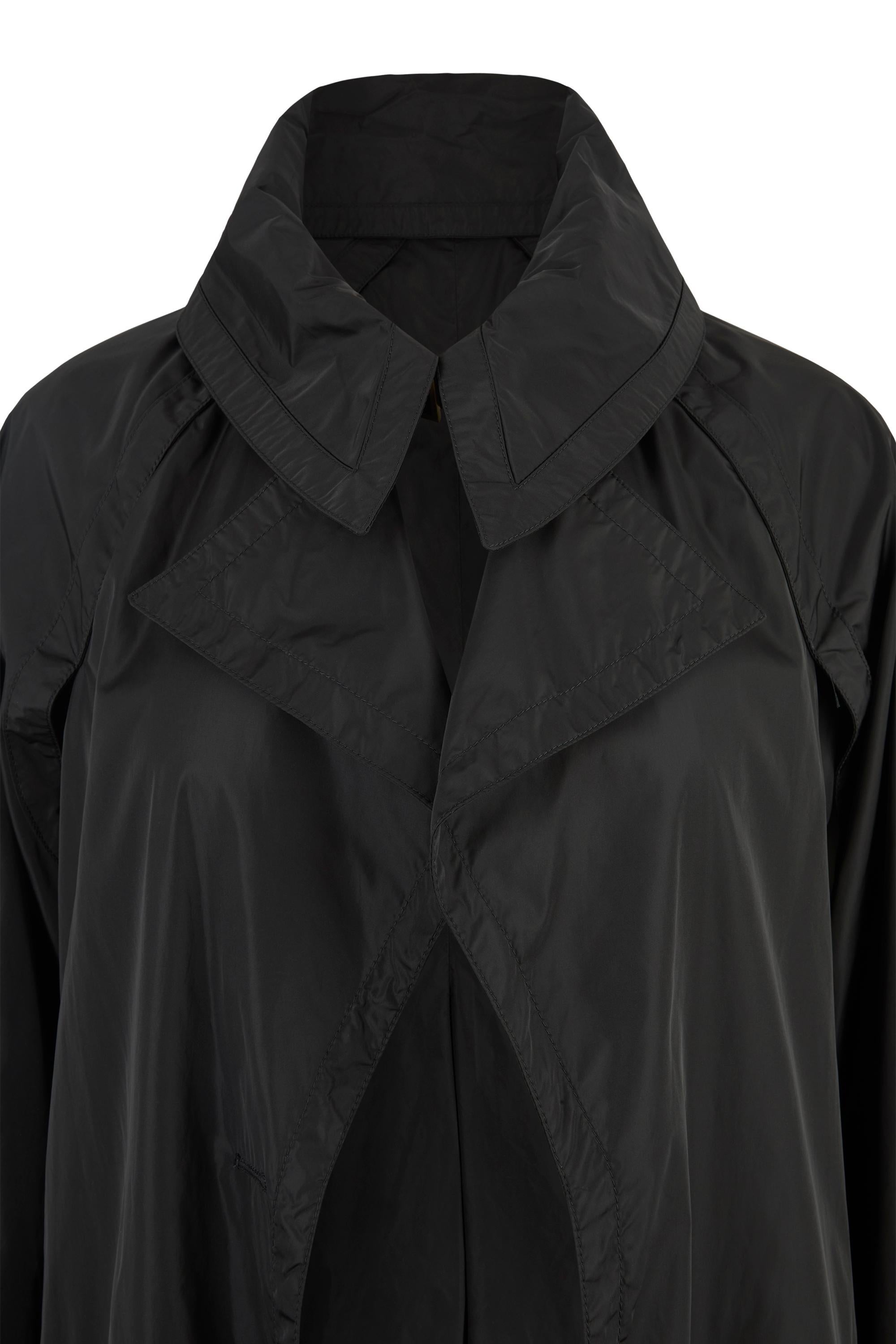 Vintage Gucci Tom Ford F/W 2003 Chaqueta larga de nailon negro Negro en venta