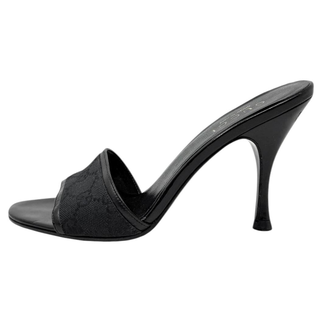 Zapatos de tacón tipo mule vintage de Gucci con el monograma GG de Tom Ford, de lona negra, estilo Y2K, talla 6.5B