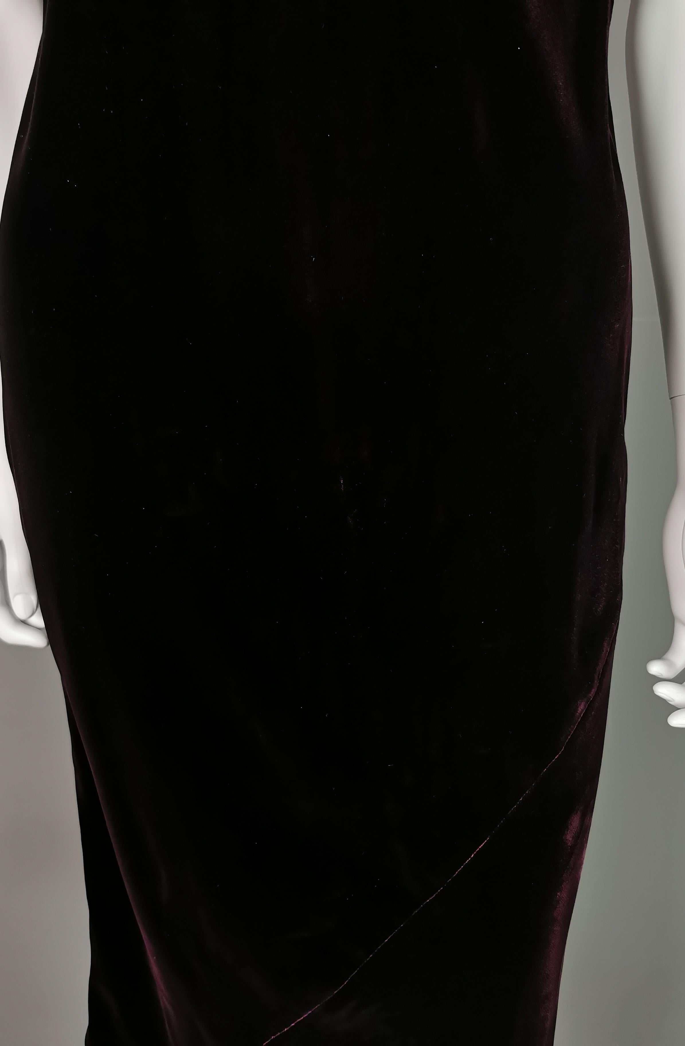 Vintage Gucci Tom Ford velvet dress, Burgandy, high neck  For Sale 5
