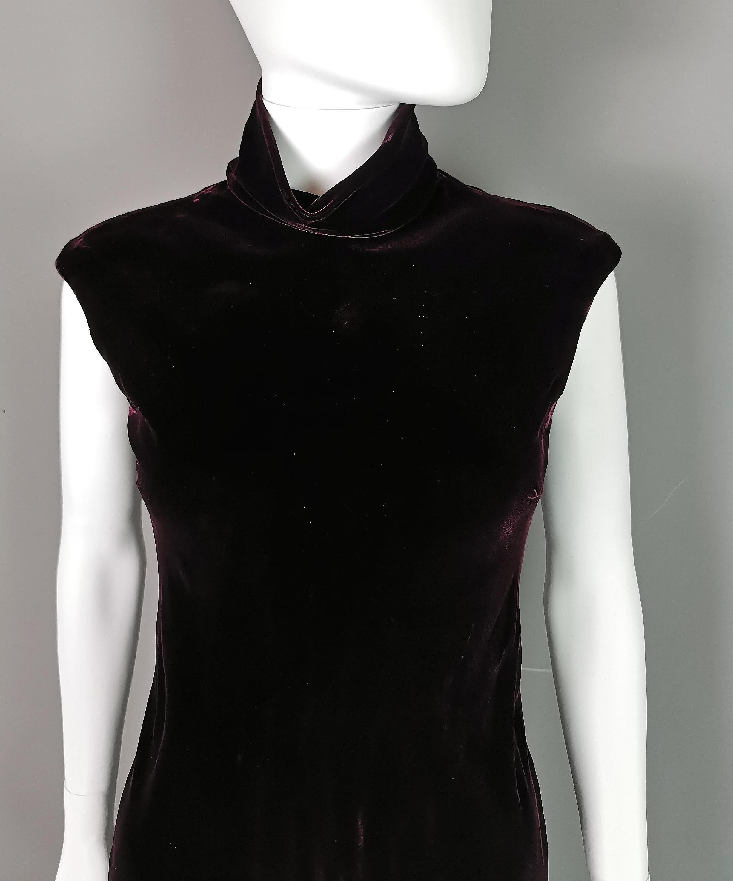 Vintage Gucci Tom Ford velvet dress, Burgandy, high neck  For Sale 4