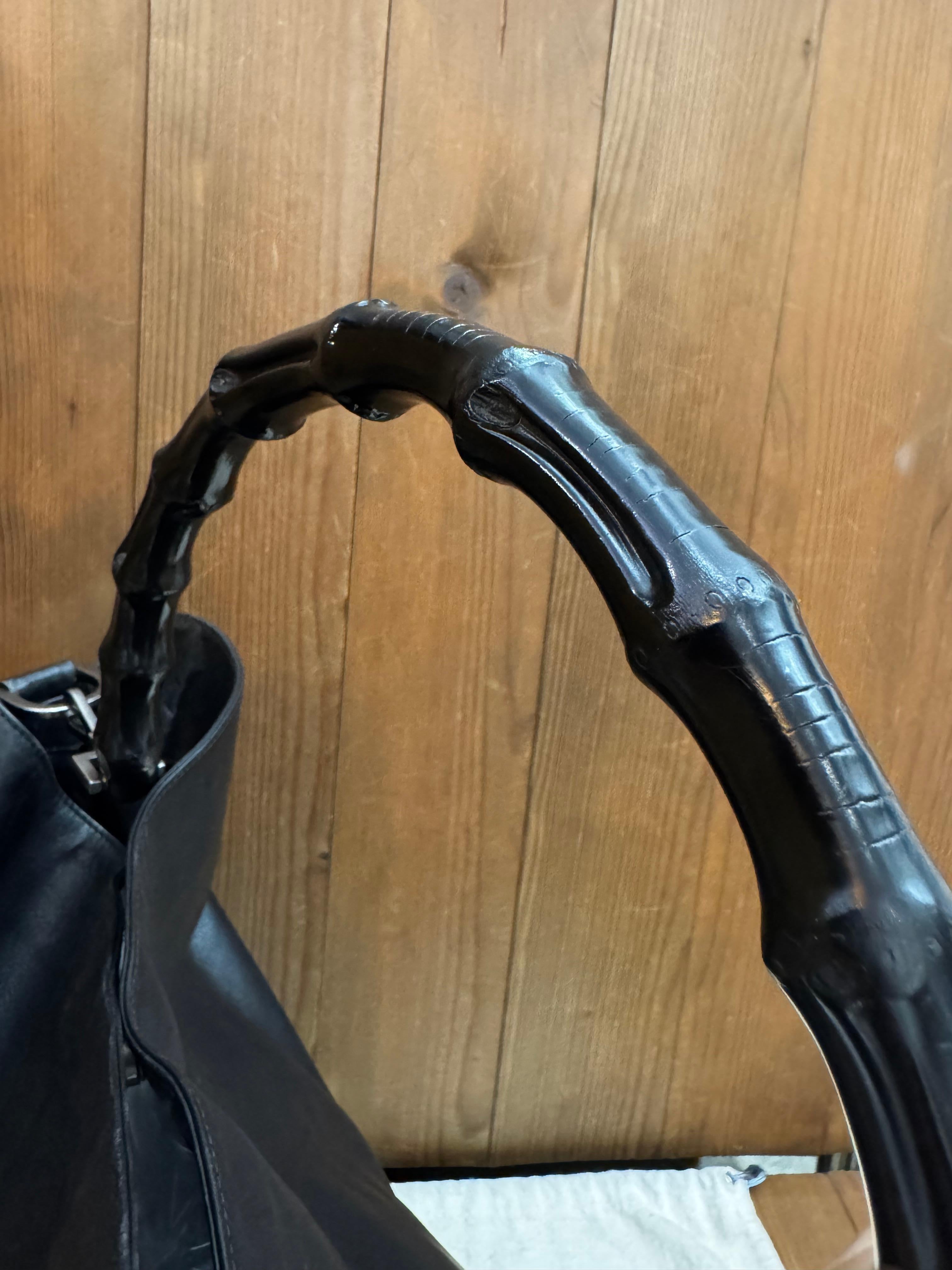 Bolso crossbody vintage de piel de bambú GUCCI negro para hombre 4