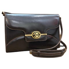 Vintage GUCCI Two-Way Calf Leather Clutch Shoulder Bag Turnlock Brown