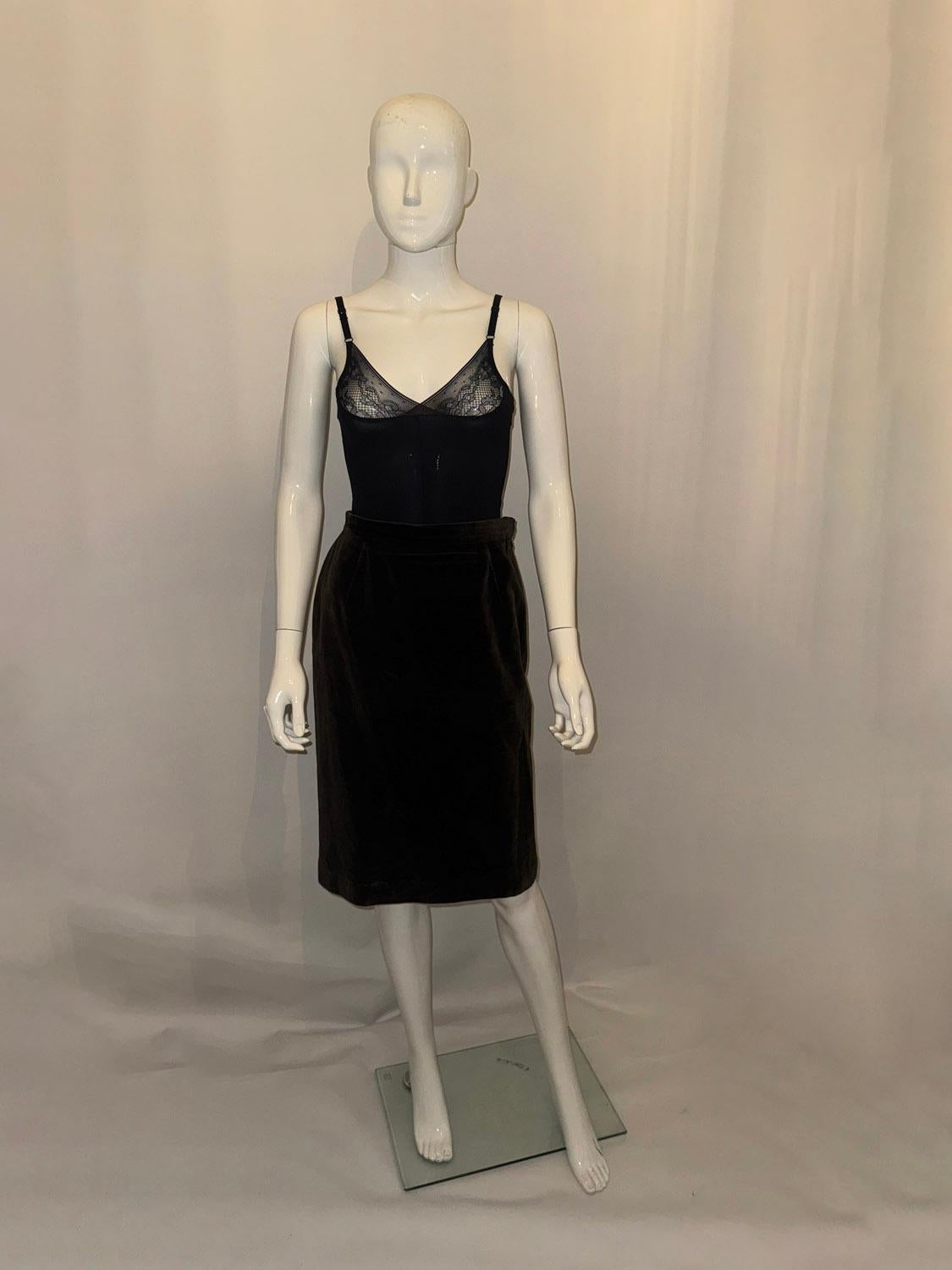 Noir Vintage Gucci  Jupe en velours en vente