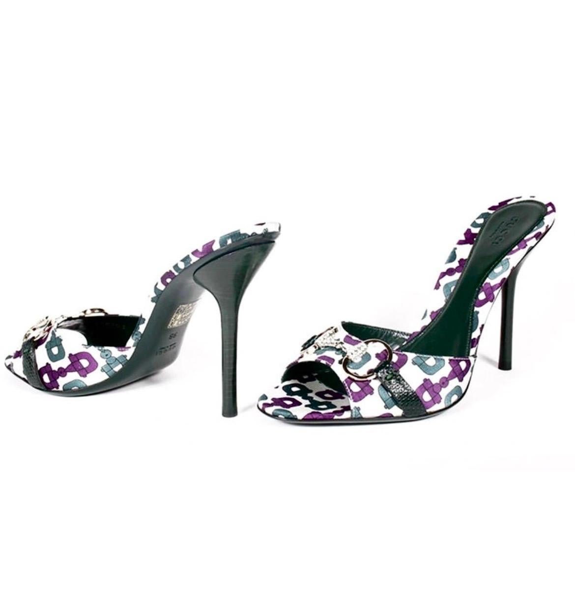 Vintage Gucci White Printed Satin Sandals w/ Crystal horsebit 9.5 – 39.5 NWT For Sale 1