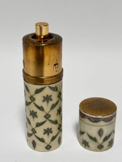 Vintage Guerlain Chant d'Arômes Estuche Atomizador Recargable Esmaltado Francia 1962