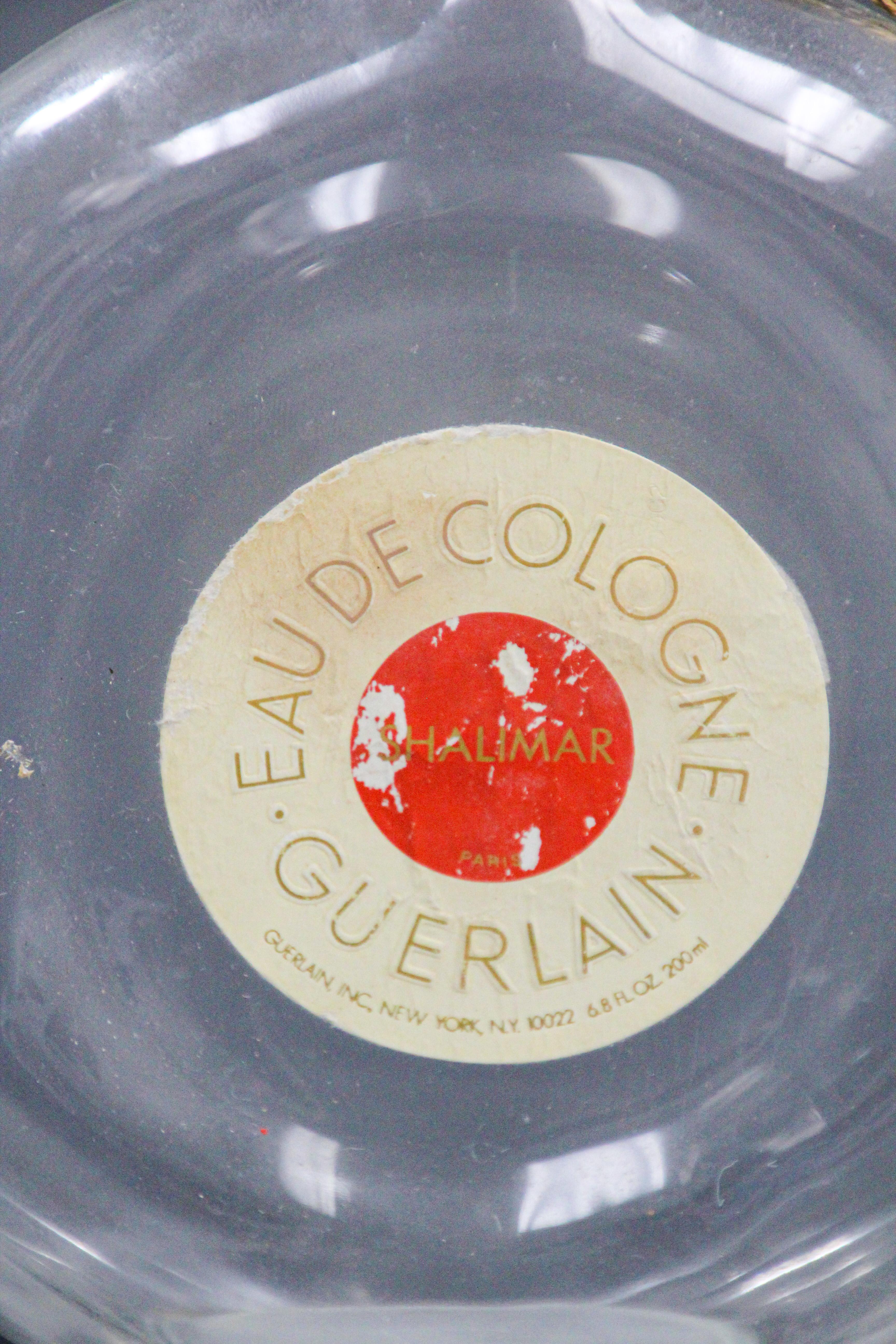 Artisanat Bouteille de parfum Cologne vintage de Guerlain Shalimar, pièce de collection en vente
