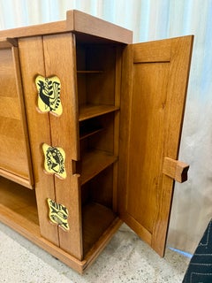 Crédence vintage Guillerme & Chambron en chêne avec détails en céramique