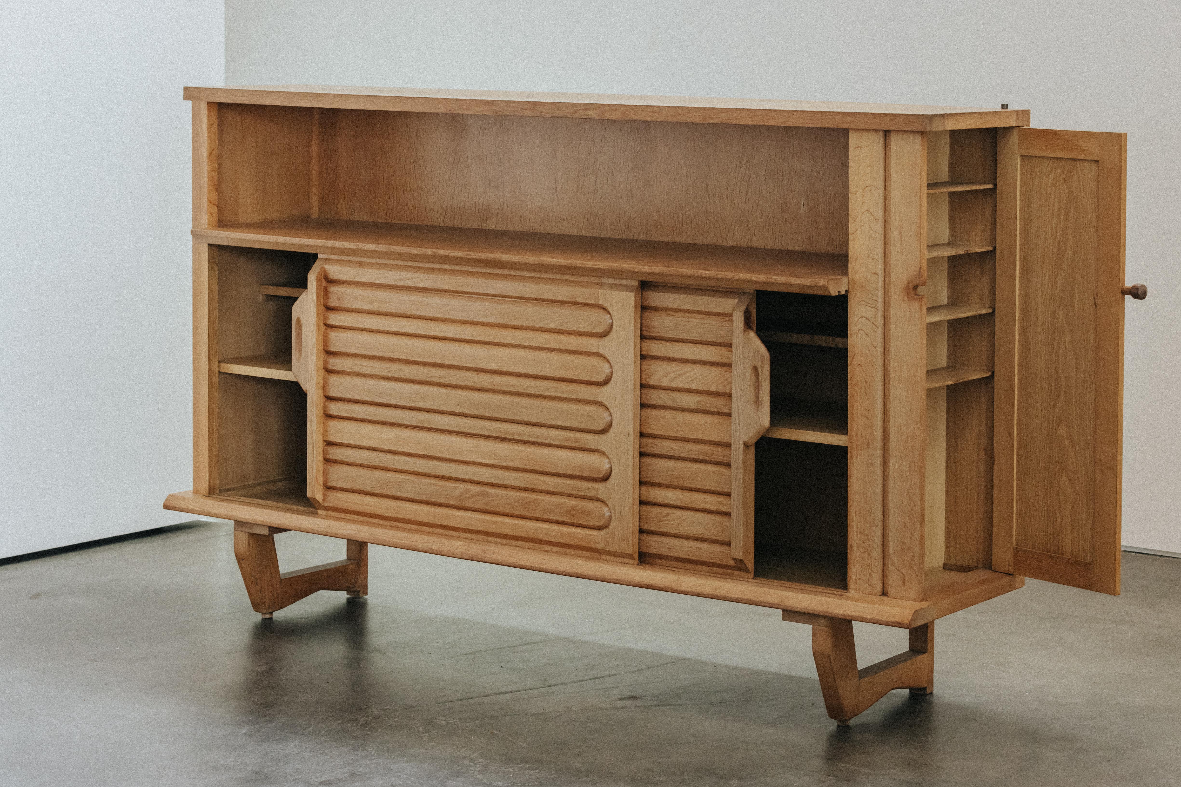 Européen Cabinet Guillerme et Chambron Vintage de France, Circa 1960