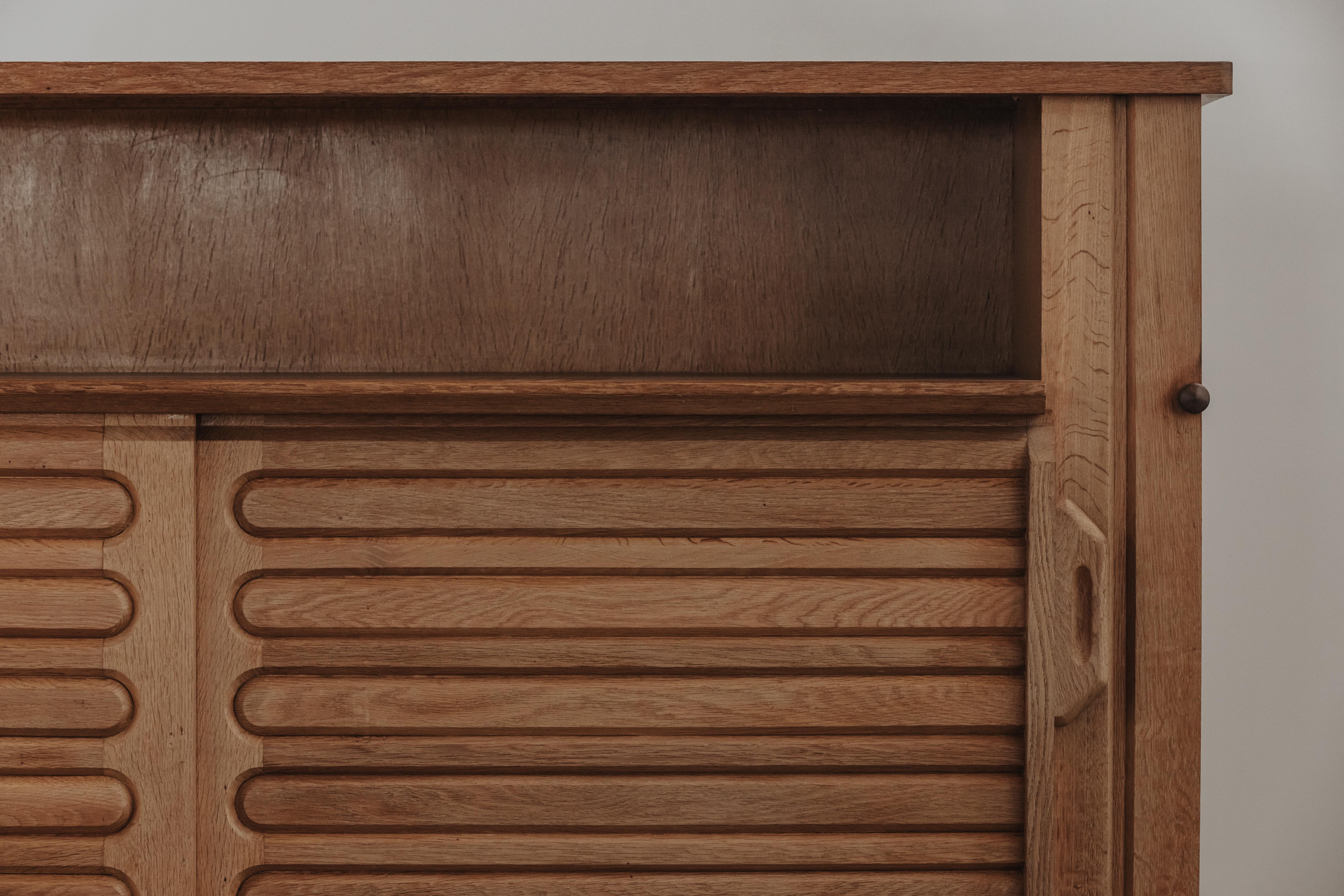 Cabinet Guillerme et Chambron Vintage de France, Circa 1960 Bon état à Nashville, TN