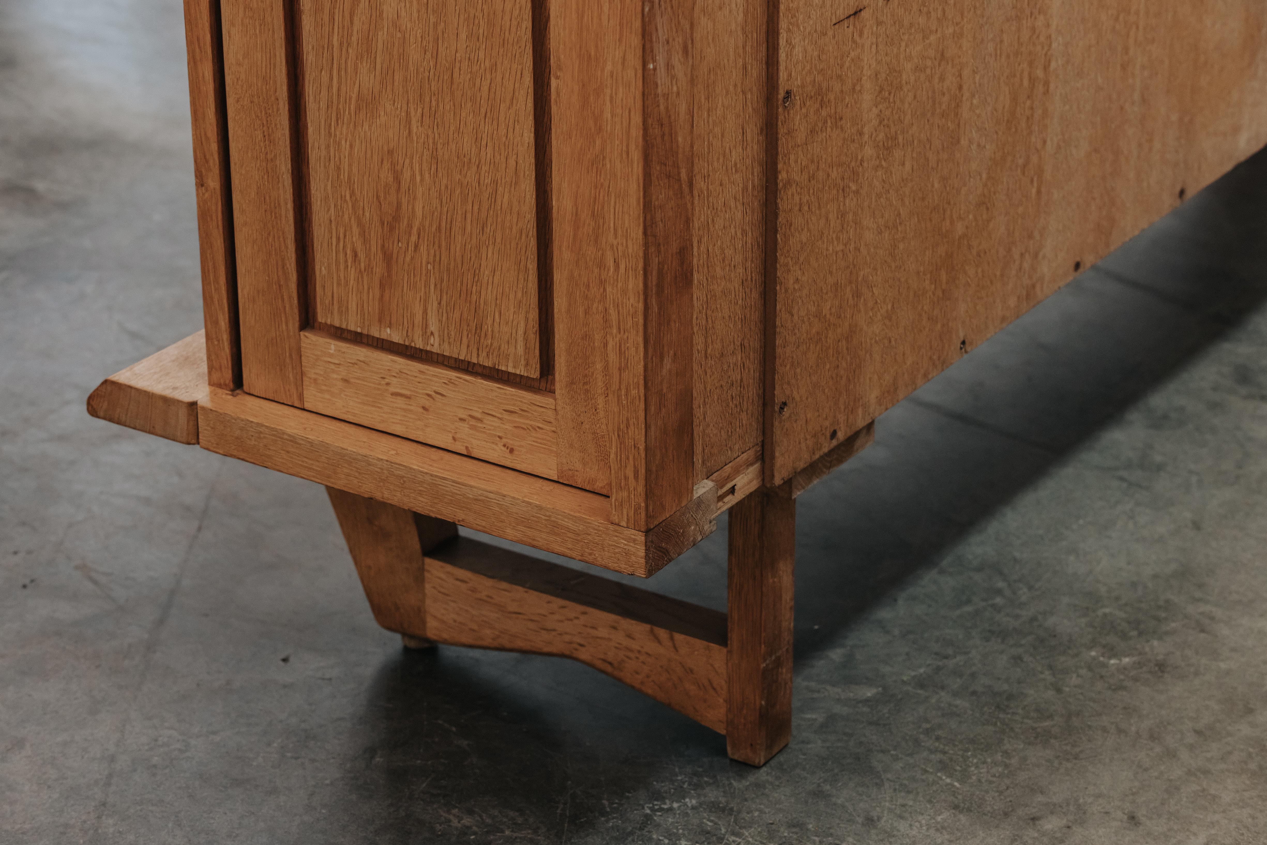 Milieu du XXe siècle Cabinet Guillerme et Chambron Vintage de France, Circa 1960
