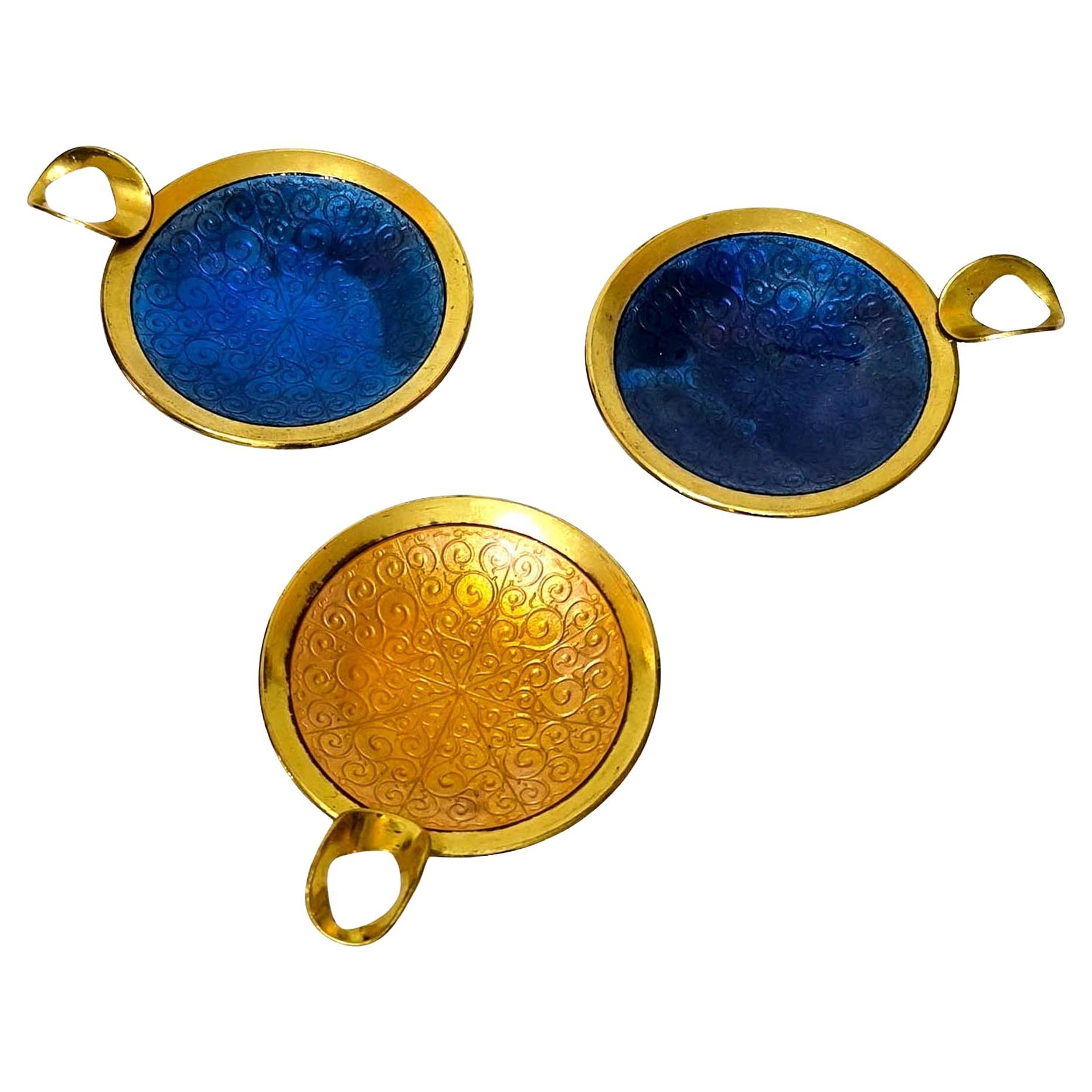Vergoldete Guilloche-Aschenbecher, Emaille-Aschenbecher im Vintage-Stil, Dreier-Set – Dänemark, 1960er Jahre