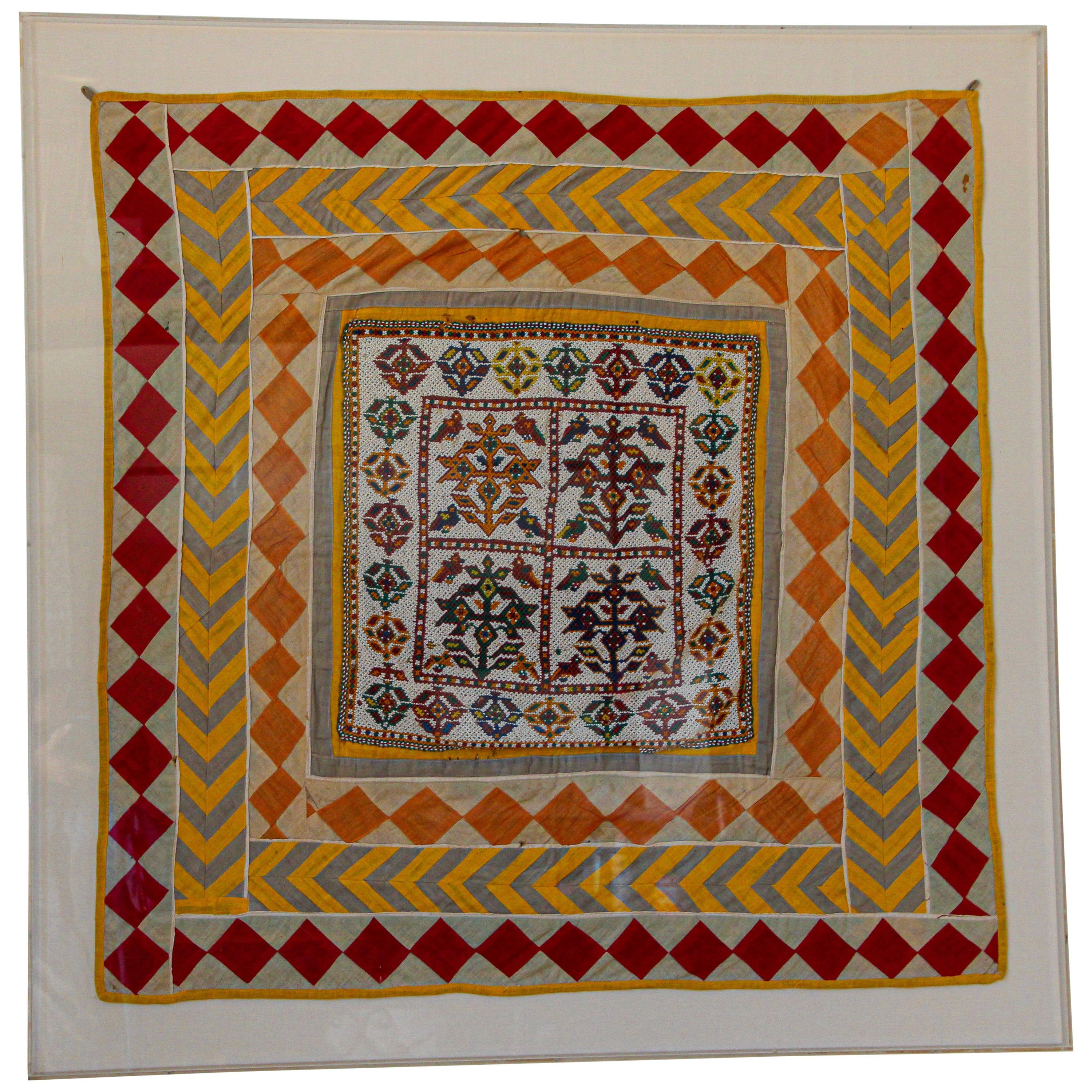 Vintage Gujarat Saurashta textile ethnique perlé encadré Inde