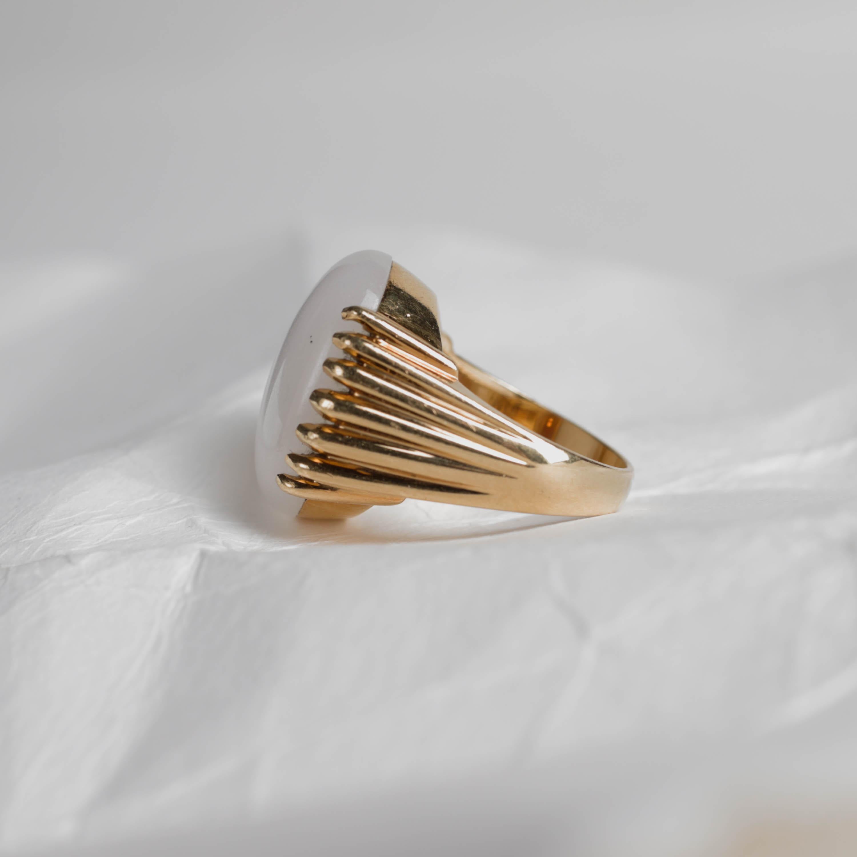 Gump's Weißer Jade-Ring im Zustand „Hervorragend“ im Angebot in Southbury, CT