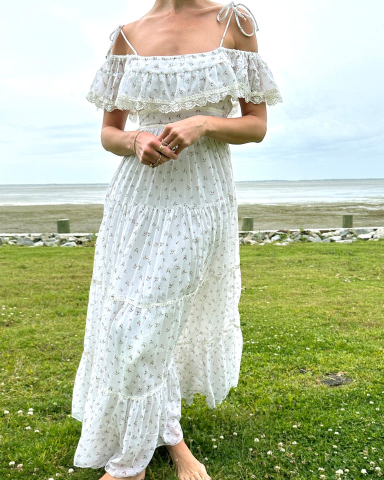 gunne sax off the shoulder dress Vintage Gunne Sax Off Shoulder Dress - Cream