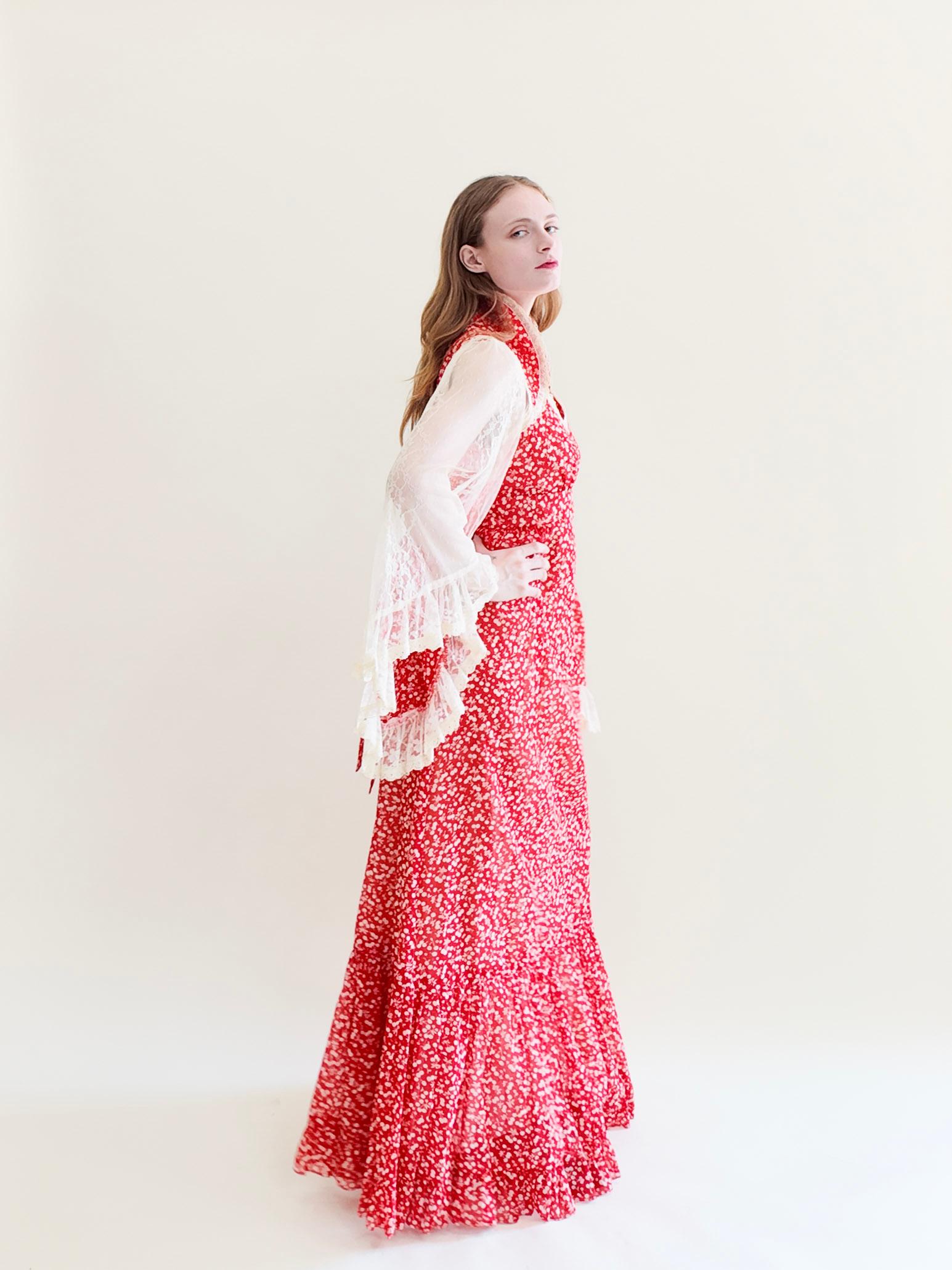 Vintage Gunne Sax Red Print Lace Bell Sleeve Prairie Dress For Sale 2