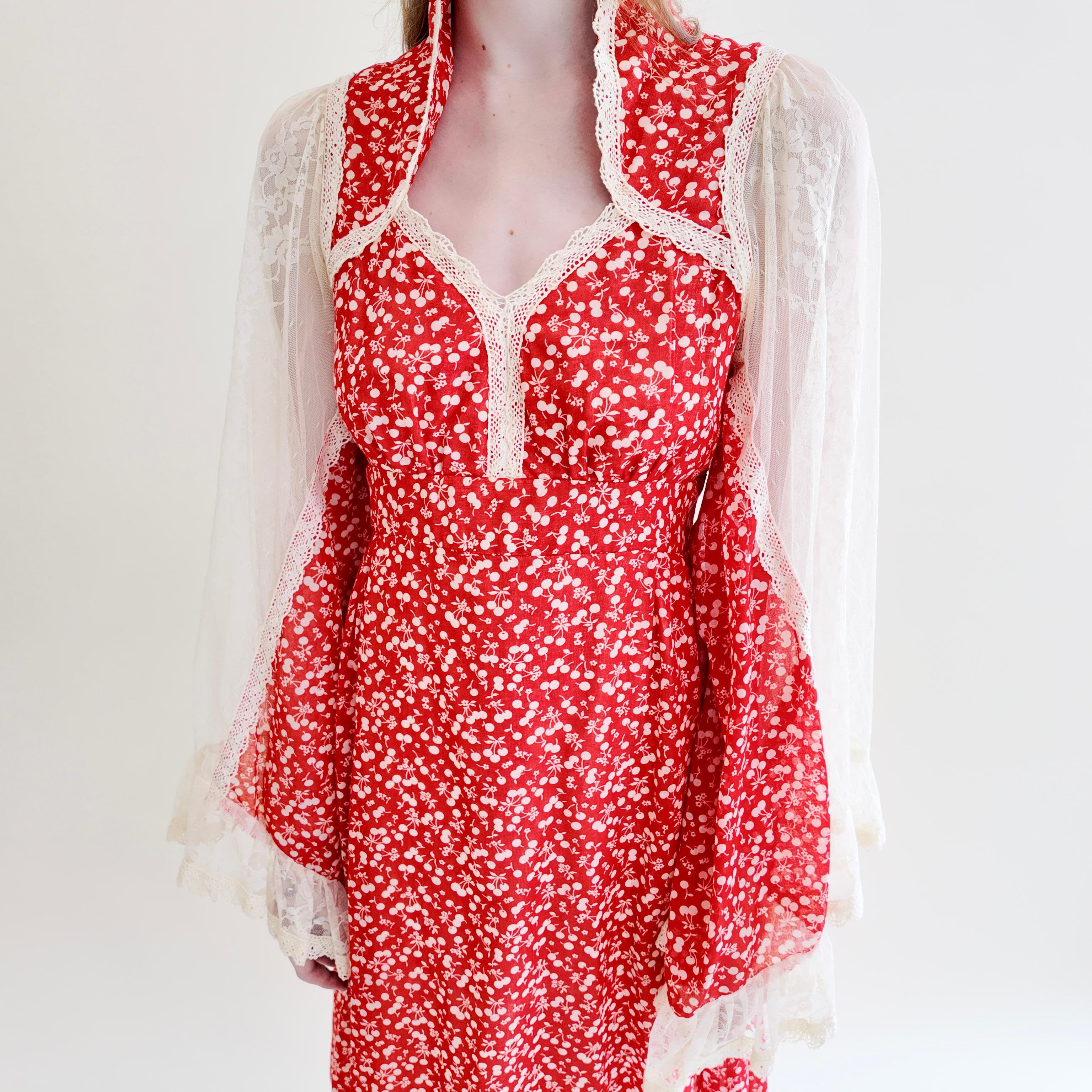 Vintage Gunne Sax Red Print Lace Bell Sleeve Prairie Dress For Sale 4