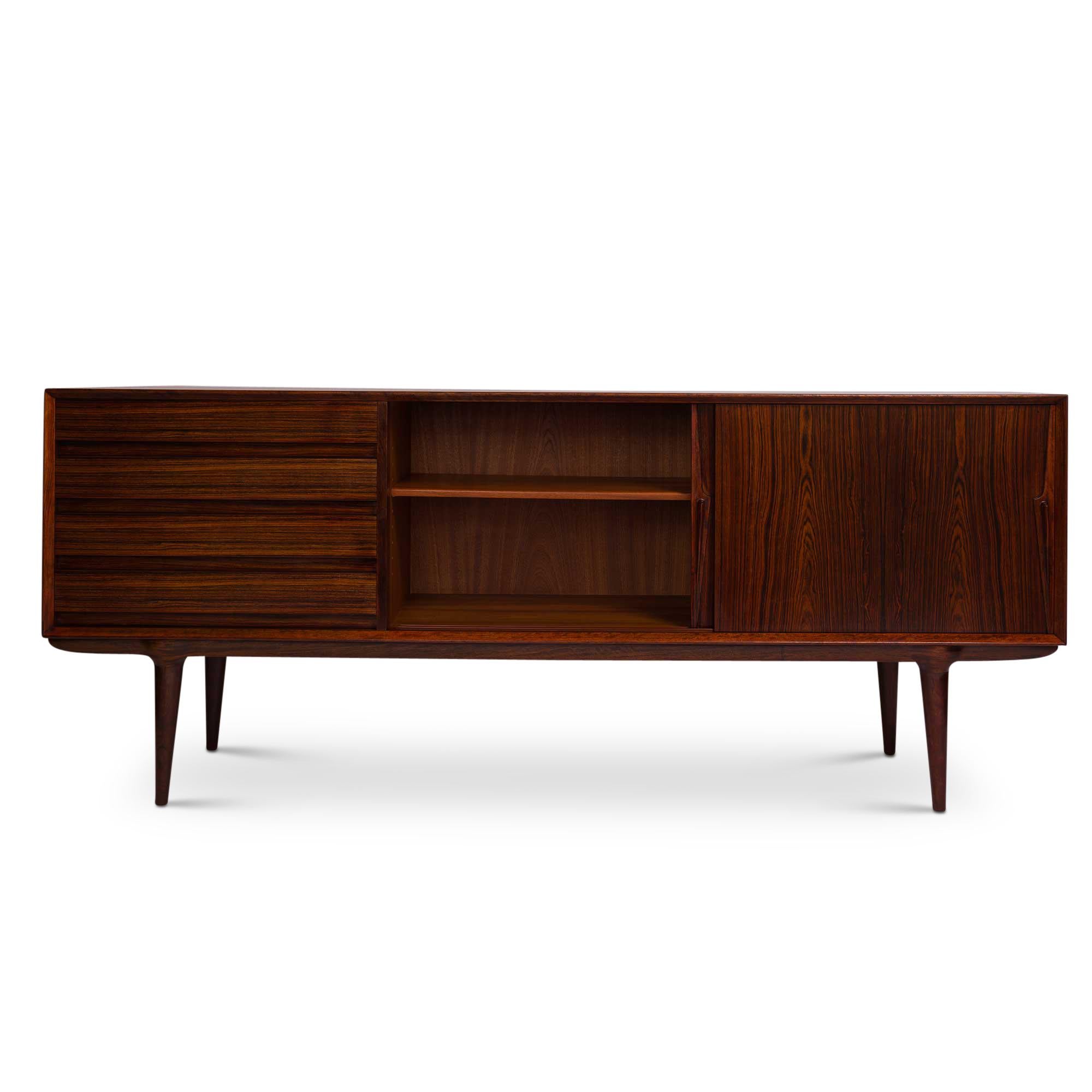 Vintage Gunni Omann Model 18 Credenza in Rosewood 1960's In Excellent Condition For Sale In Emeryville, CA
