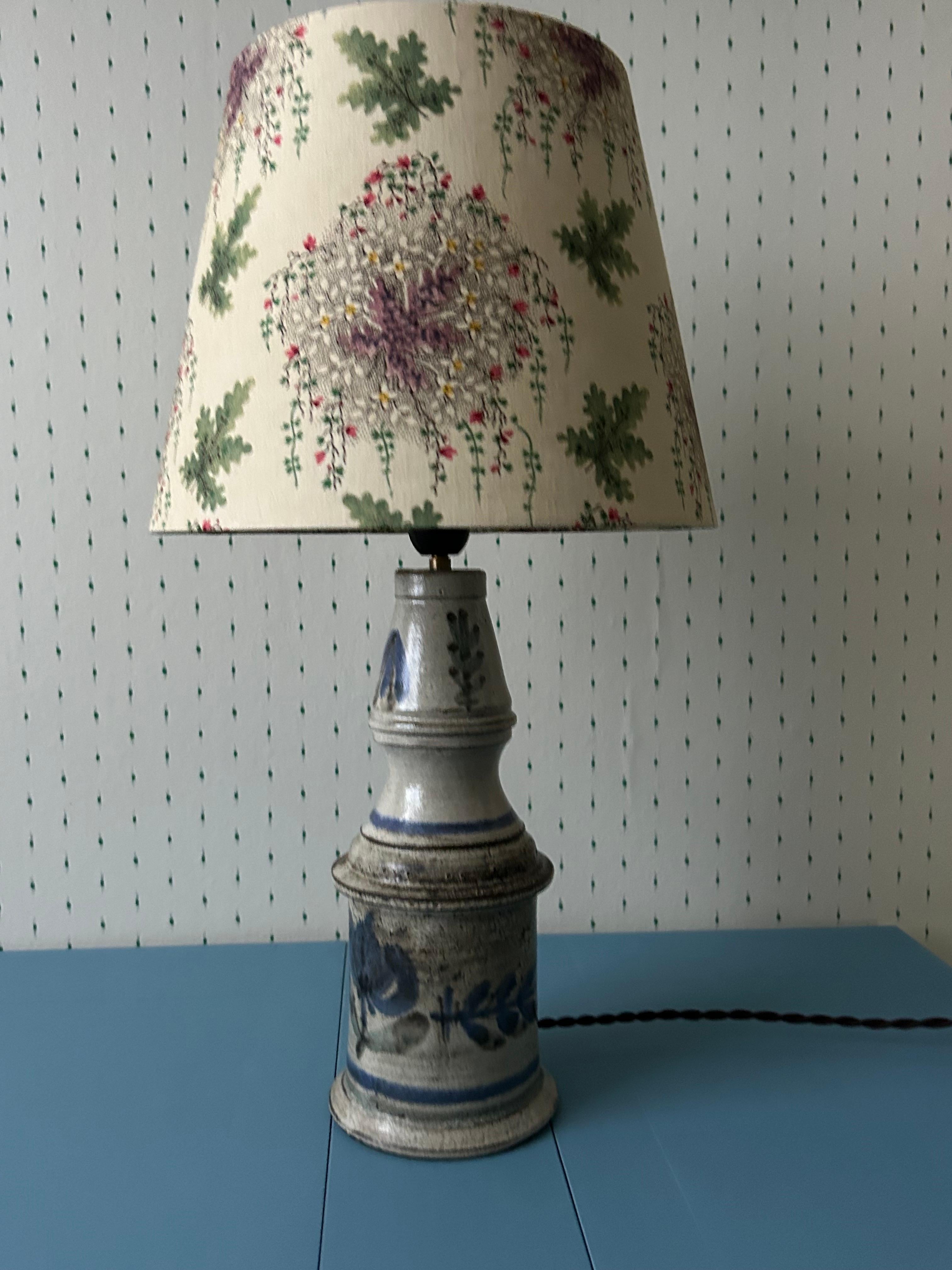Vintage Gustave Reynaud Ceramic Table Lamp with Customized Shade, France, 1950s In Good Condition For Sale In Copenhagen K, DK