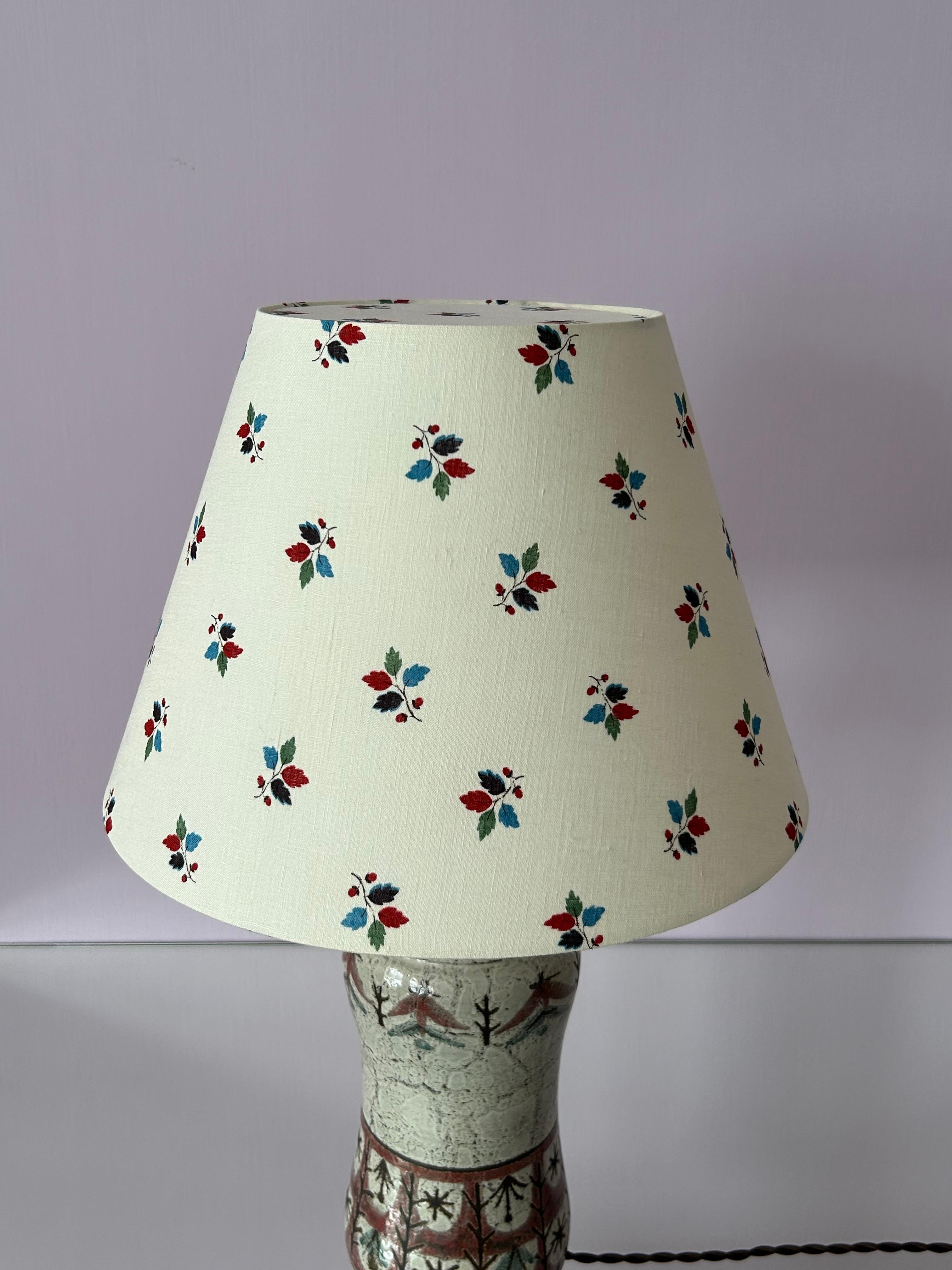 Mid-20th Century Vintage Gustave Reynaud Ceramic Table Lamp with Customized Shade, France, 1950s For Sale