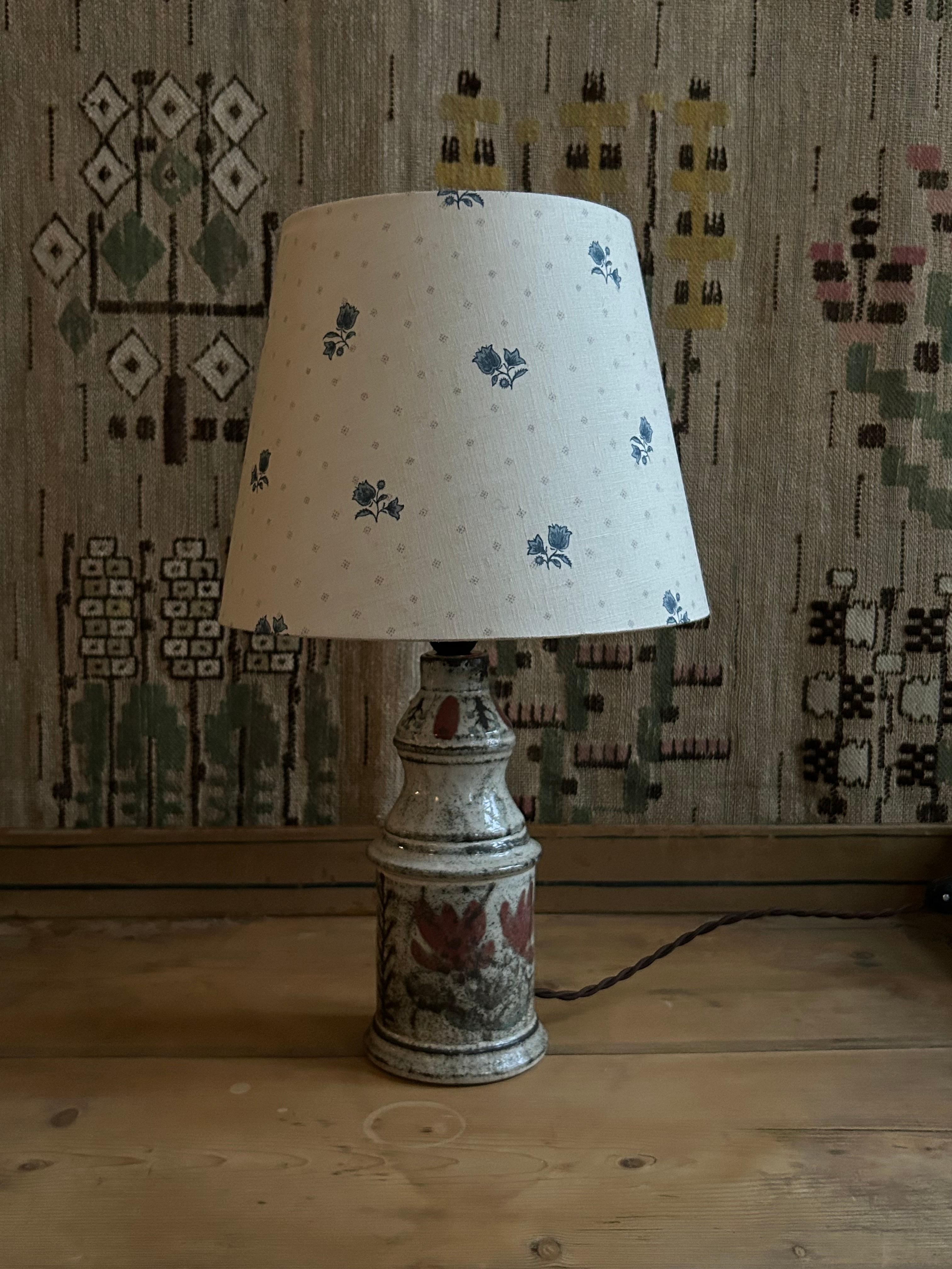French Vintage Gustave Reynaud Ceramic Table Lamp with Customized Shade, France, 1960s For Sale