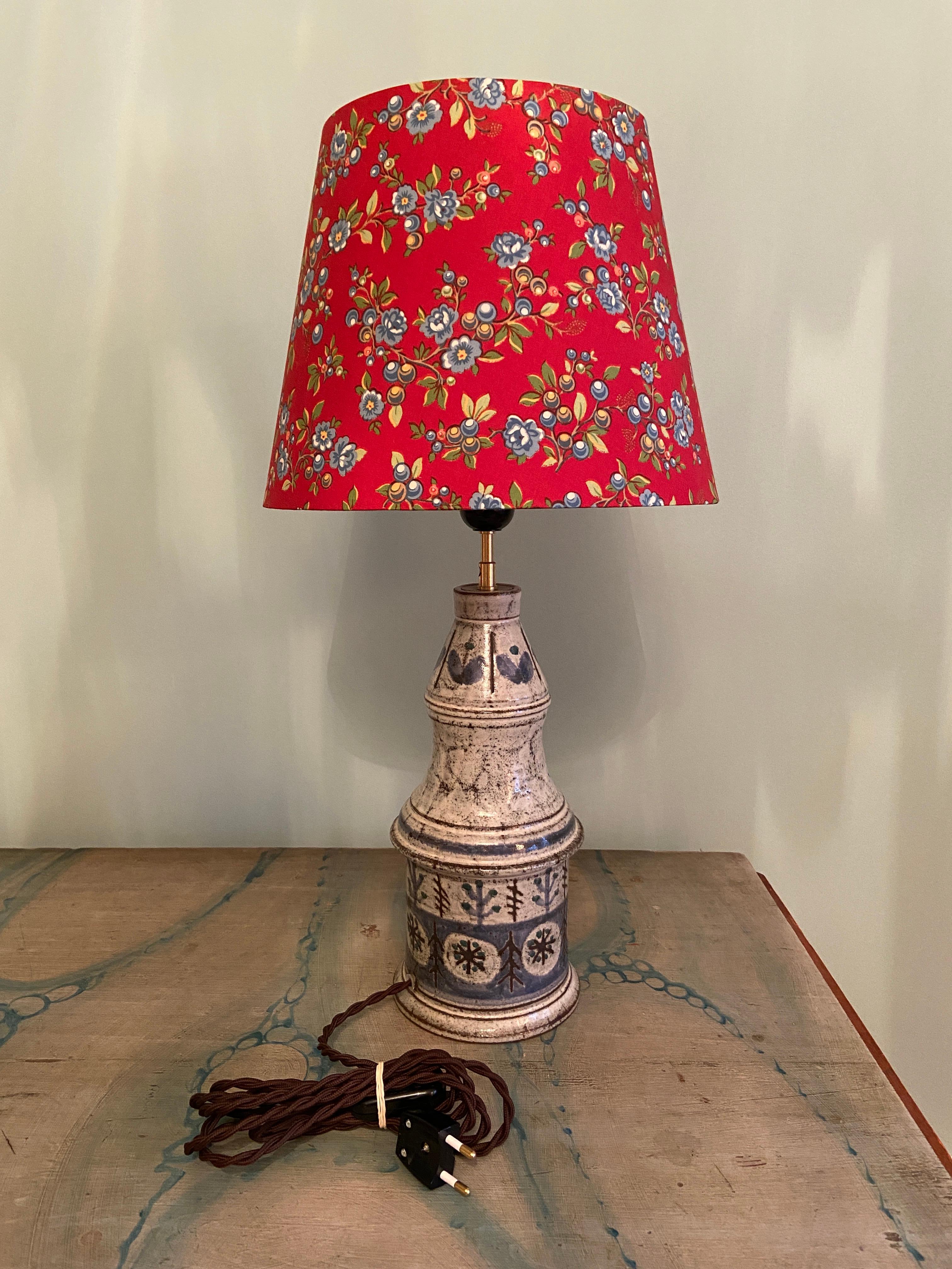 French Vintage Gustave Reynaud Ceramic Table Lamp with Customized Shade, France, 1960's For Sale