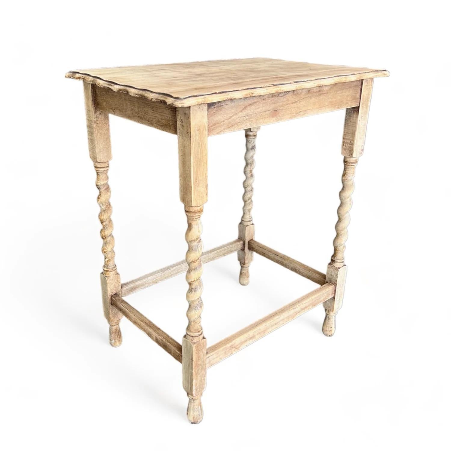 Vintage Gustavian Side Table For Sale at 1stDibs