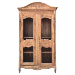 Vintage Gusto Distressed Wire Front Linen Press