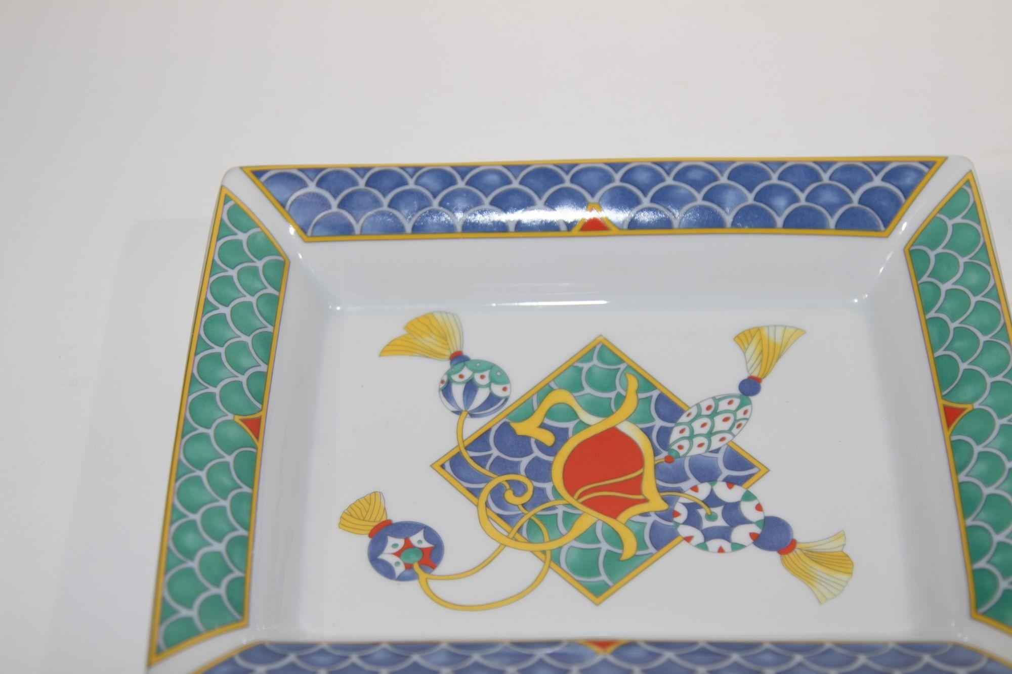 Vieux plat en porcelaine Guy Degrenne Jaipur, France 6