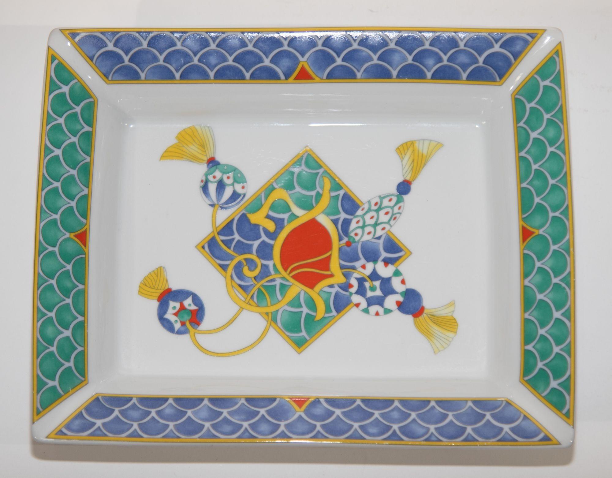 20ième siècle Vieux plat en porcelaine Guy Degrenne Jaipur, France