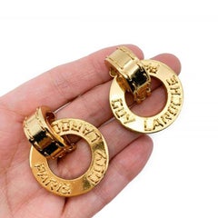 Vintage Guy Laroche Ohrringe Tag bis Nacht Logo-Creolen 1980er