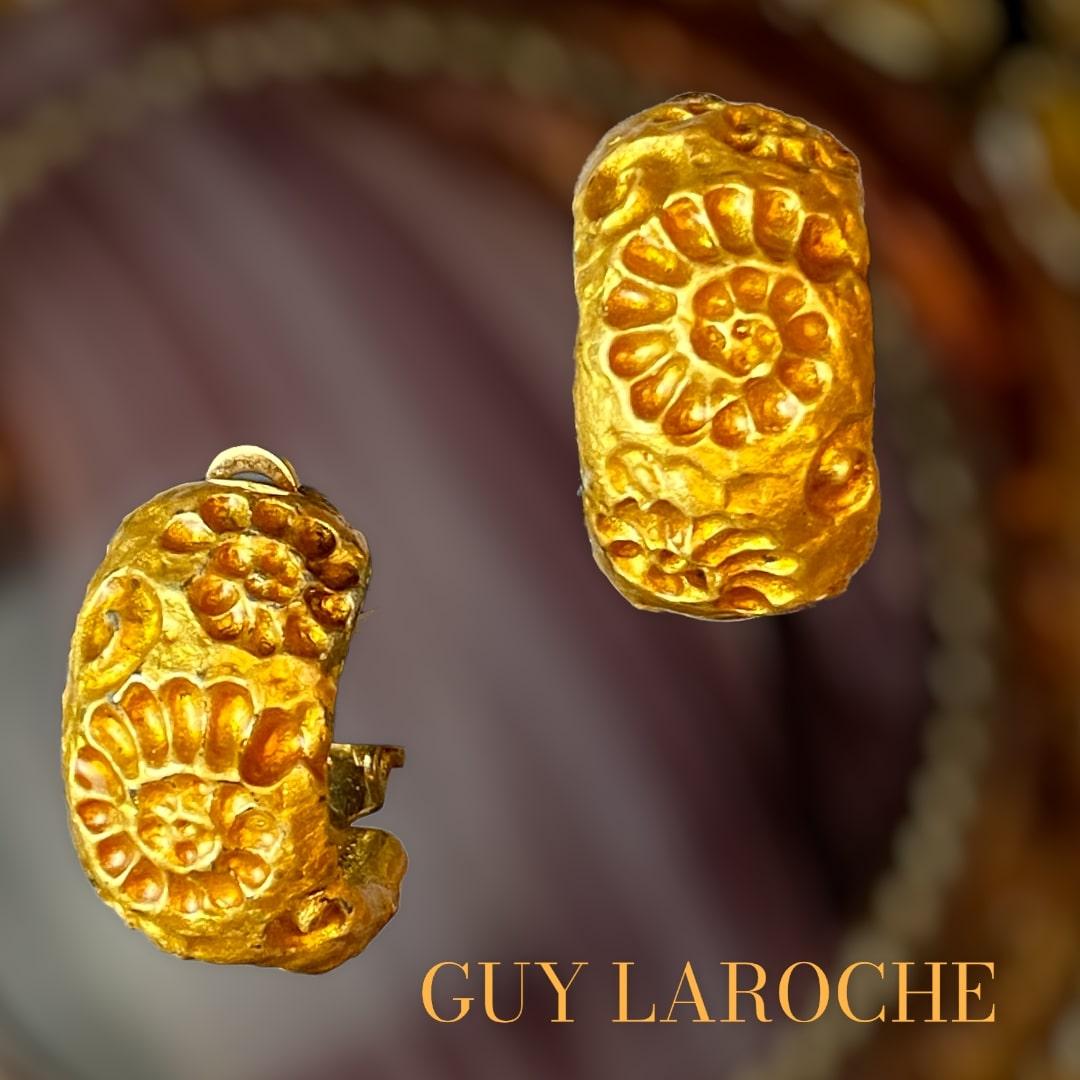 Vintage Guy Laroche earrings In Good Condition For Sale In BÈGLES, FR