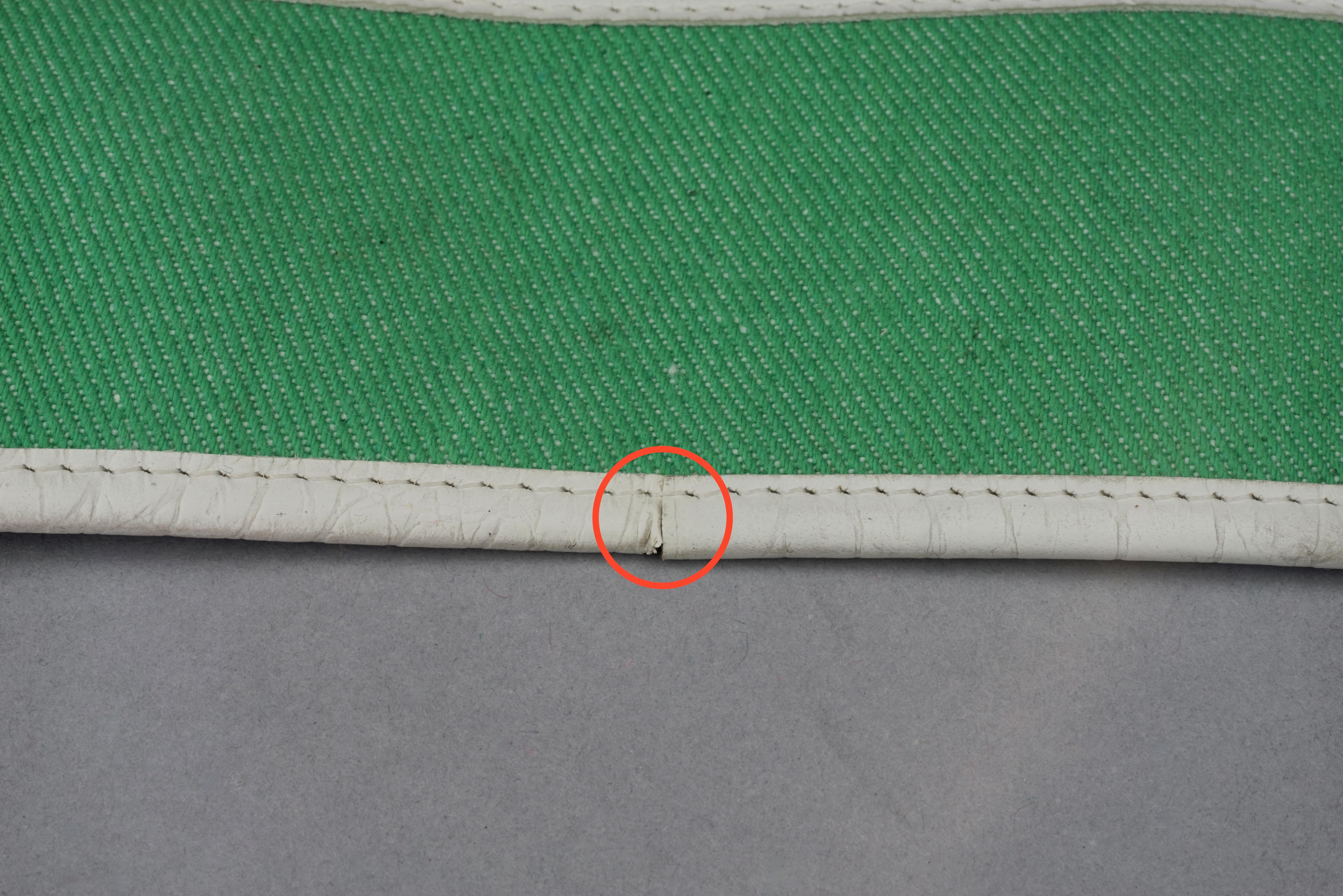 Vintage GUY LAROCHE Cinturón verde y blanco en venta 6
