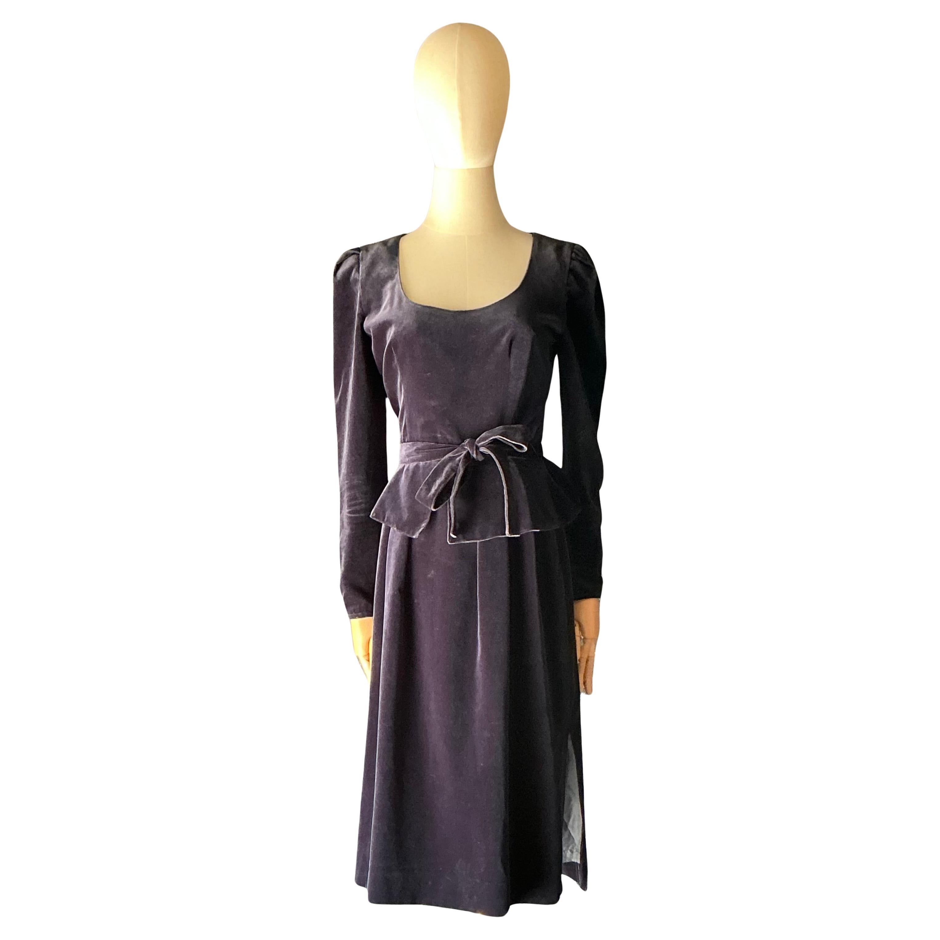 Vintage Guy Laroche Robe en velours bleu marine