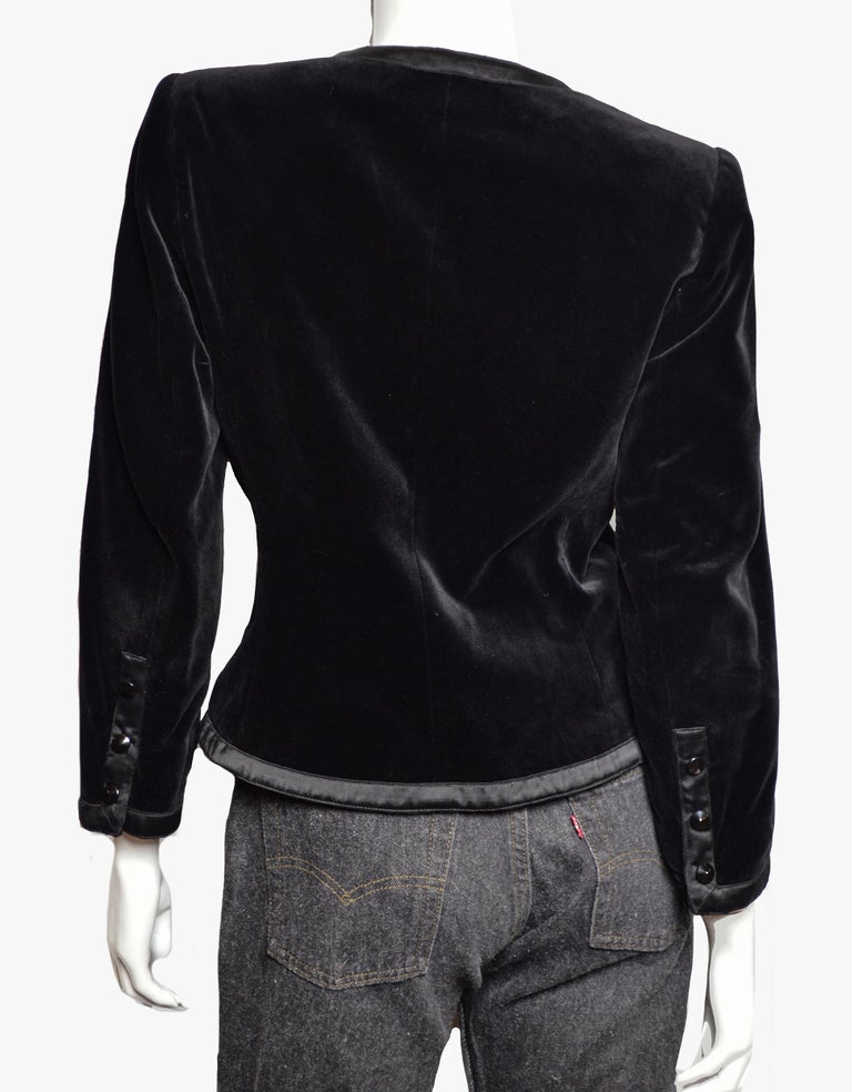 Veste Vintage Guy Laroche Années 80 - Taille 38 - Rose Avec Boutons Bijoux - Occasion Très Bon état