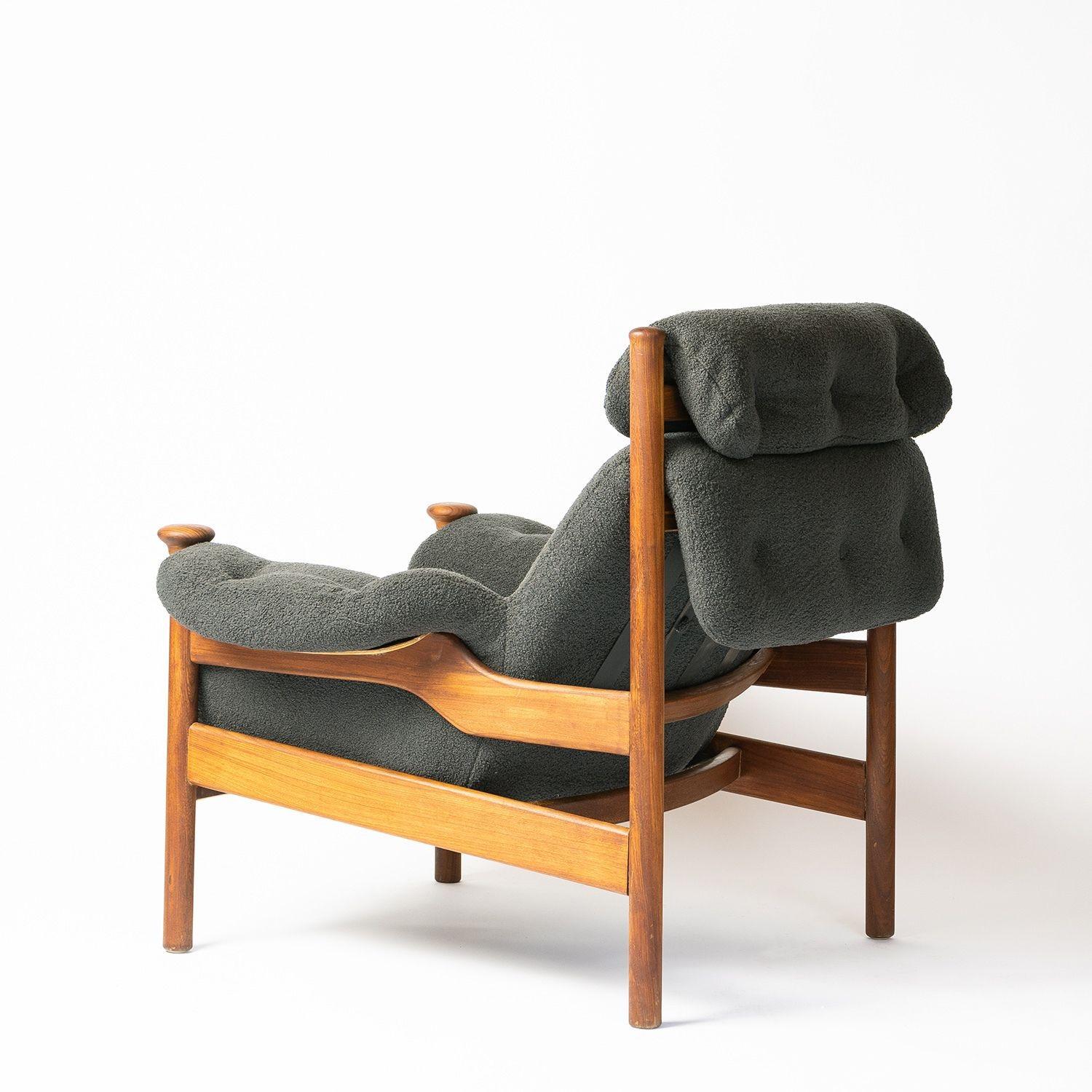 Vintage Guy Rogers 'Santa Fe' Armchair with Bouclé Upholstery, 1960s 3