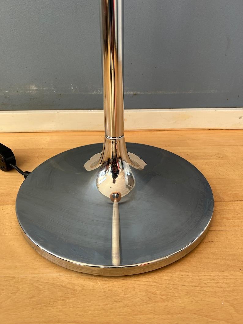 Lampadaire Bud Grande de Guzzini Flash, ère spatiale, 1970 Excellent état - En vente à ROTTERDAM, ZH