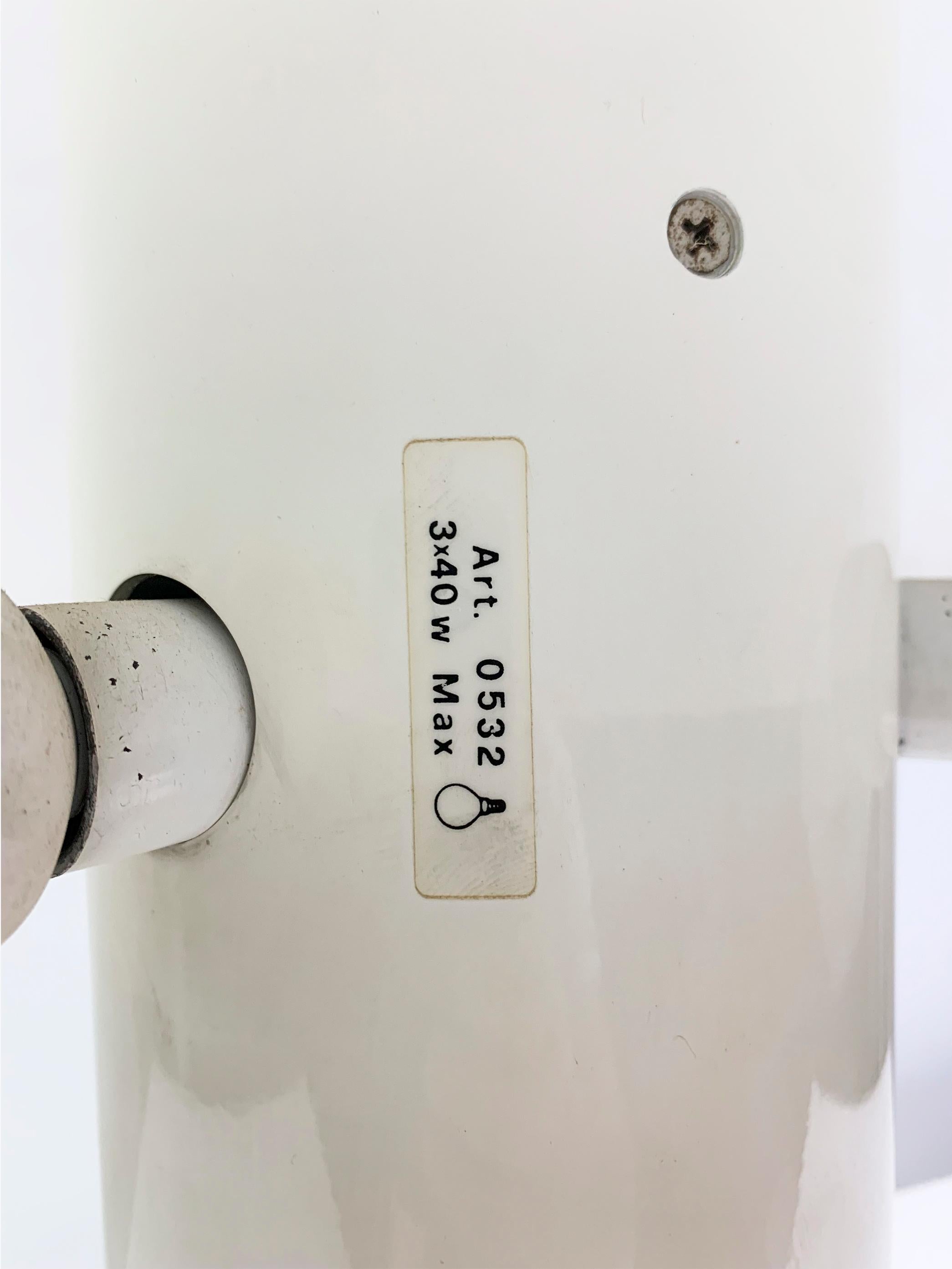 Vintage Guzzini Table Lamp White, by Harvey Guzzini for iGuzzini In Good Condition For Sale In Beirut, LB