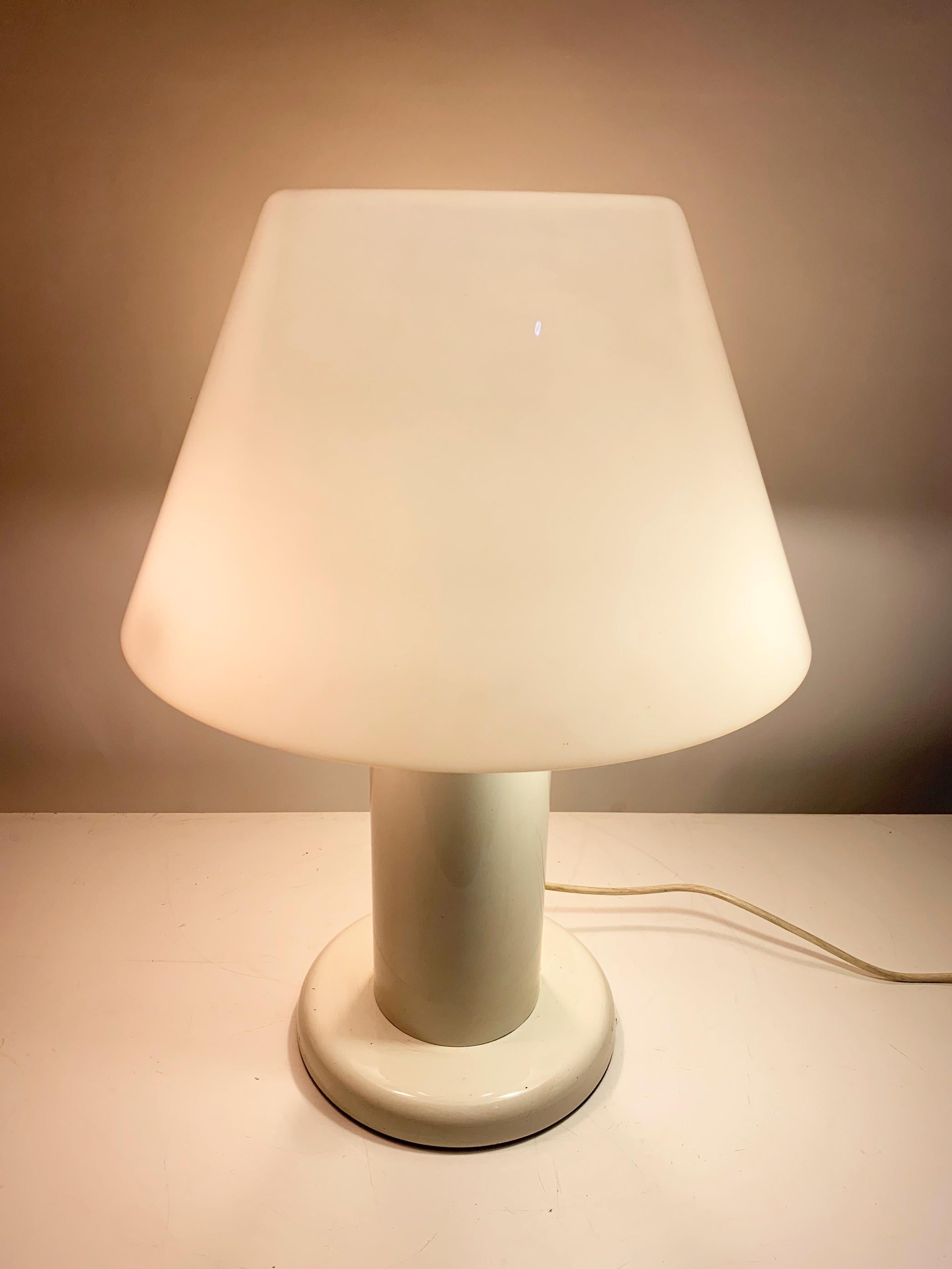 20th Century Vintage Guzzini Table Lamp White, by Harvey Guzzini for iGuzzini For Sale