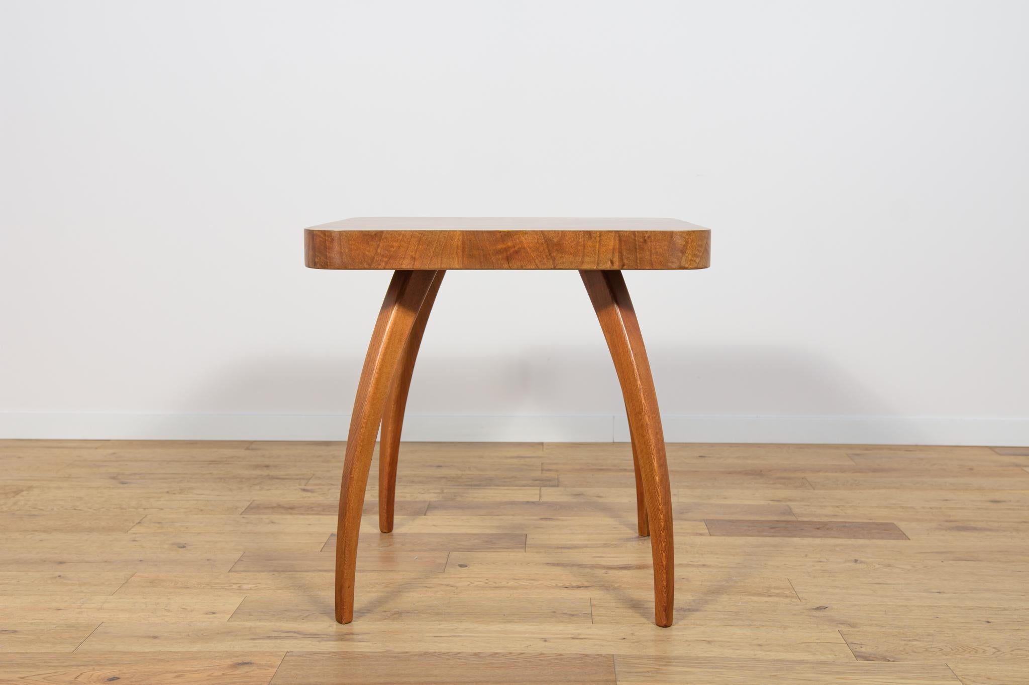 Mid-Century Modern Vintage H-259 Coffee Table by Jindřich Halabala for UP Závody, 1950s For Sale