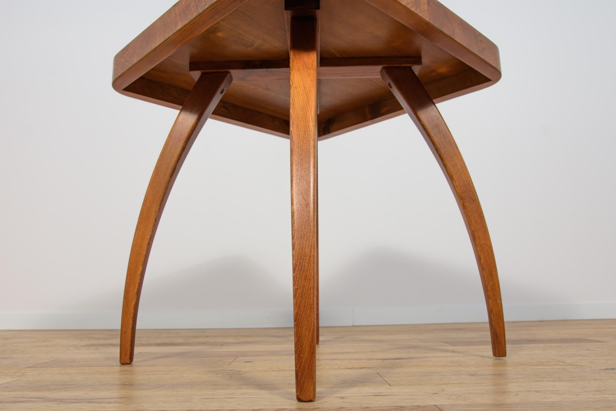 Beech Vintage H-259 Coffee Table by Jindřich Halabala for UP Závody, 1950s For Sale