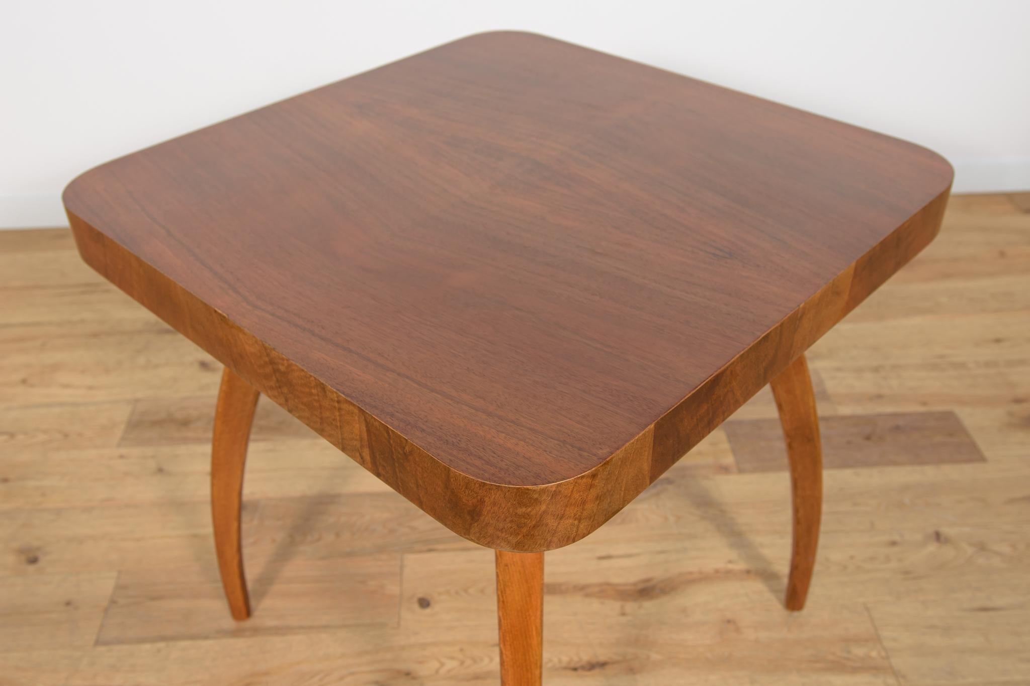 Vintage H-259 Coffee Table by Jindřich Halabala for UP Závody, 1950s For Sale 1