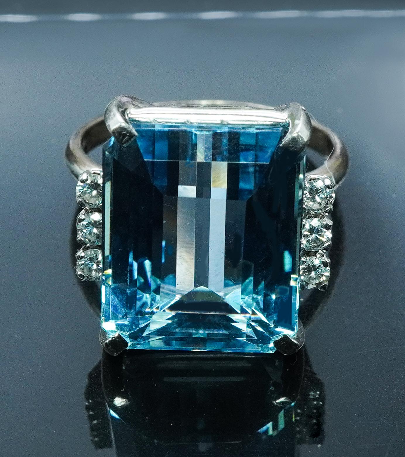 Vintage H Stern 15ct Emerald cut Aquamarine Diamond Ring 18K White Gold Designer For Sale 5
