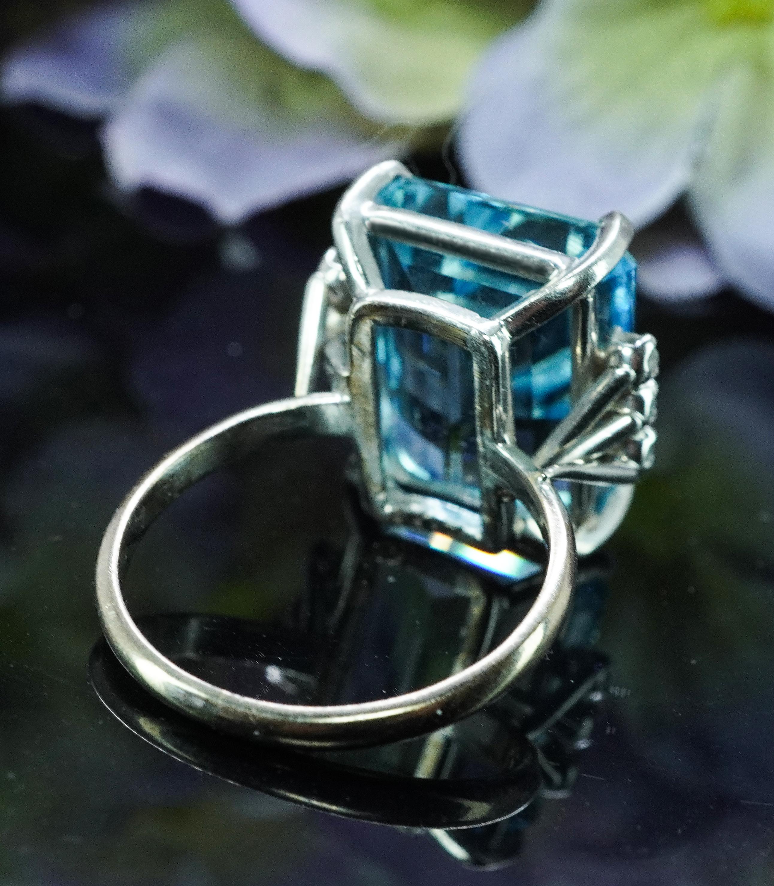 Vintage H Stern 15ct Emerald cut Aquamarine Diamond Ring 18K White Gold Designer For Sale 8