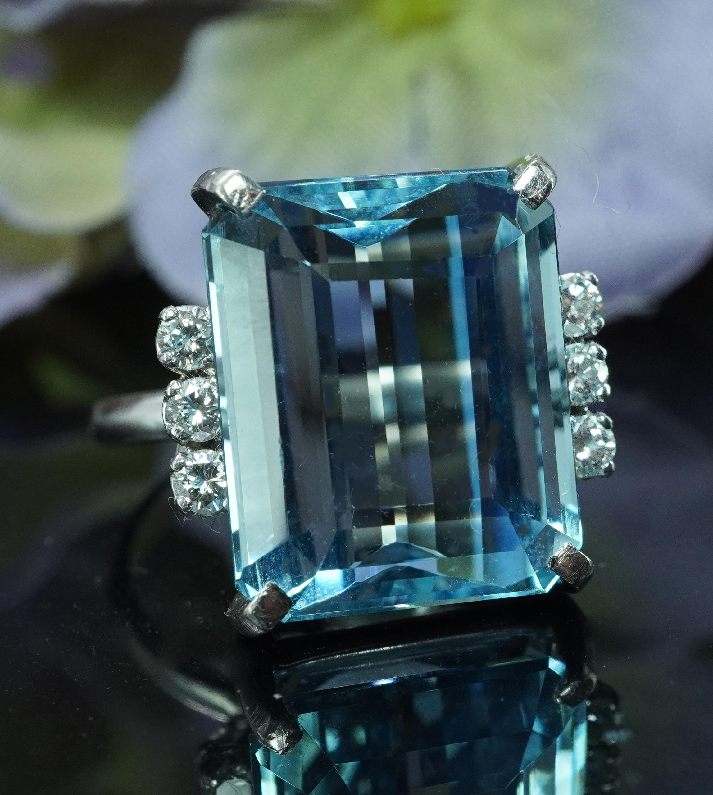 Vintage H Stern 15ct Emerald cut Aquamarine Diamond Ring 18K White Gold Designer In Good Condition For Sale In Brambleton, US