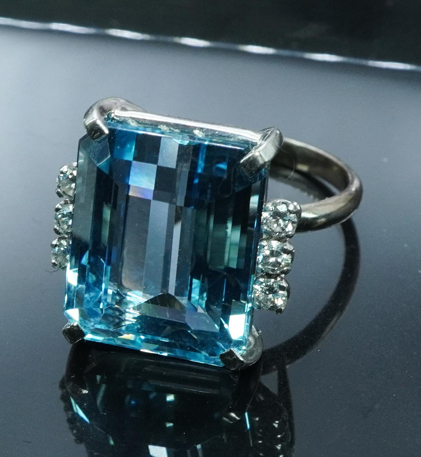 Vintage H Stern 15ct Emerald cut Aquamarine Diamond Ring 18K White Gold Designer For Sale 2